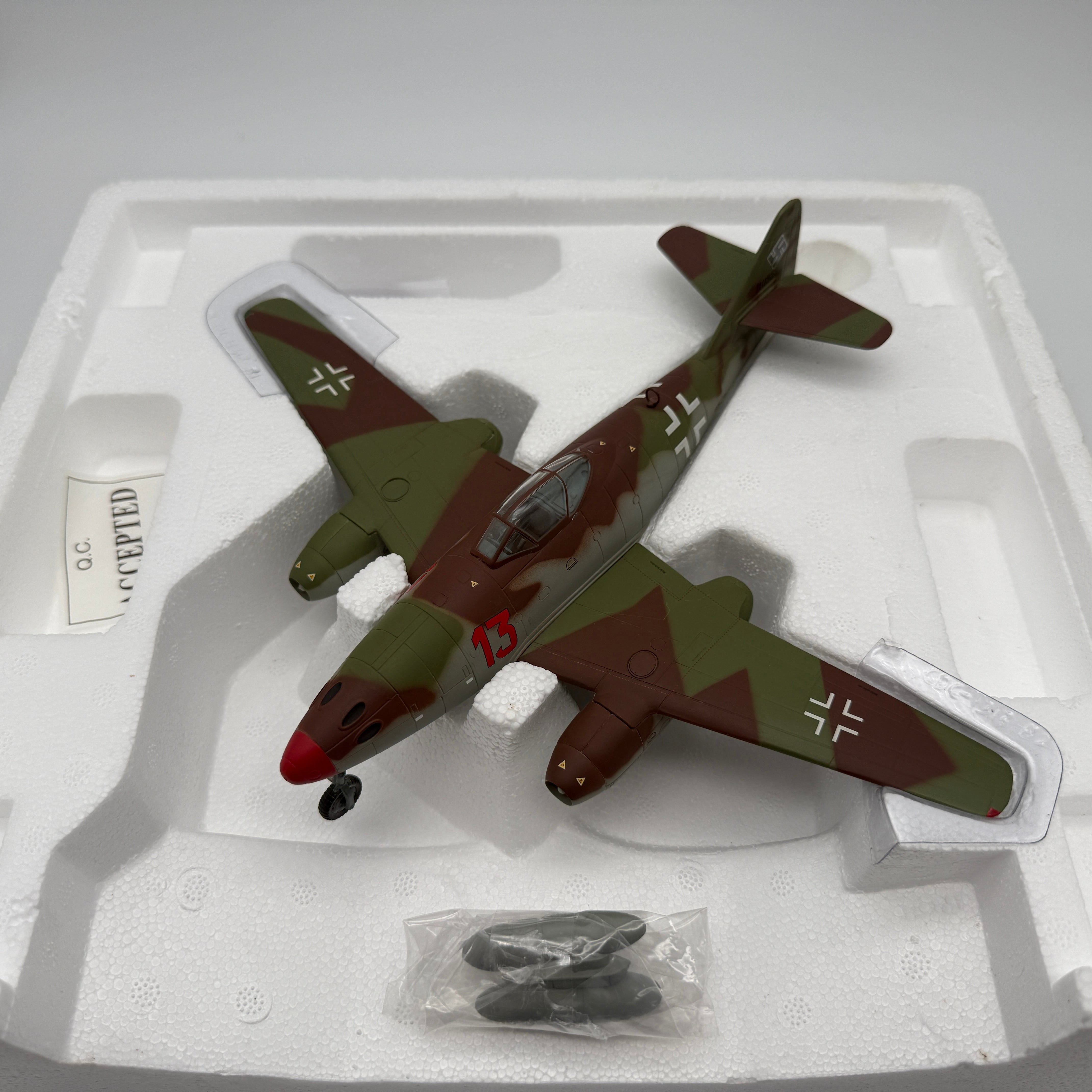 Franklin Mint Armour B11B299 1:48 Messerschmitt Me 262A Red 13 Heinz Bär