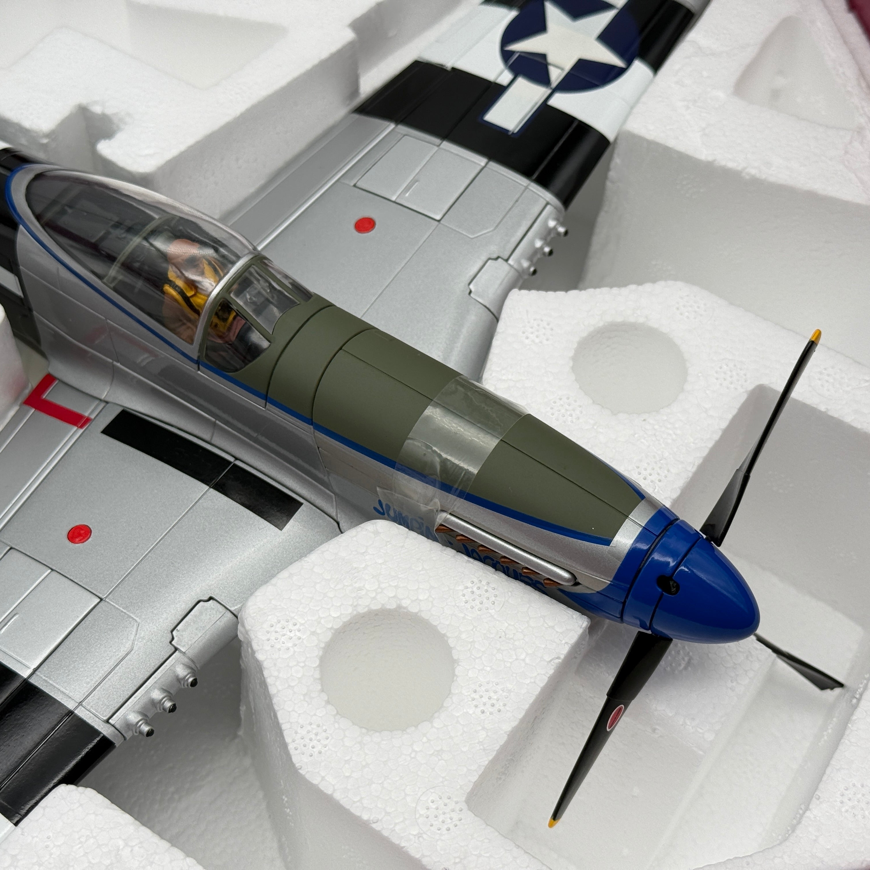 Corgi AA34404 1:32 P-51D Mustang USAAF 3rd ACG Jumpin' Jaques