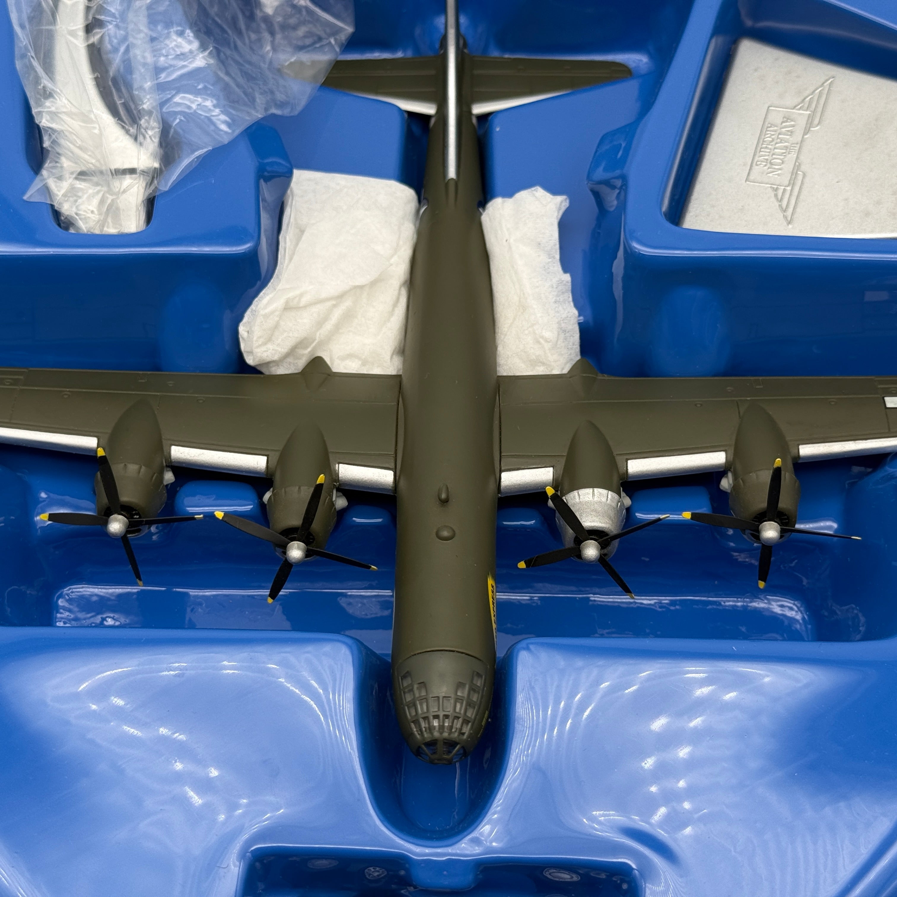 Corgi AA31801 1:144 Boeing B-29 Superfortress USAAF 58th BW Esso Express