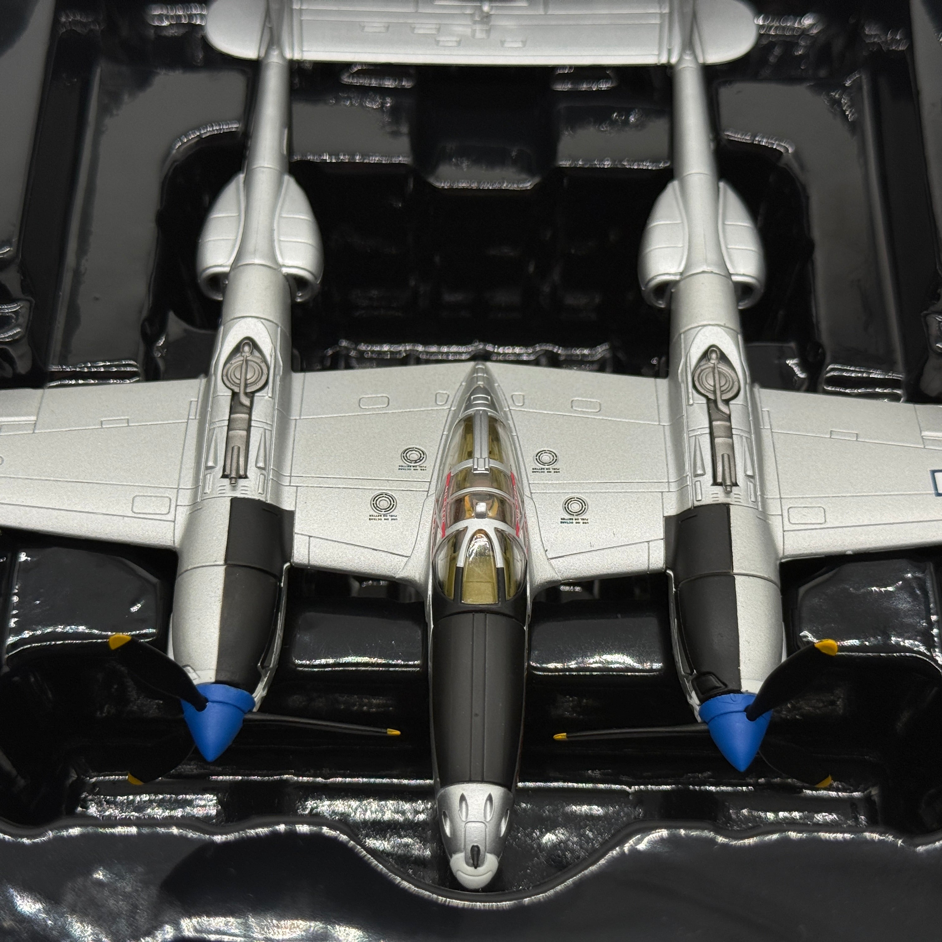 Corgi AA36613 1:72 Lockheed P-38J Lightning USAAF 367th FG Scrapiron IV 1944