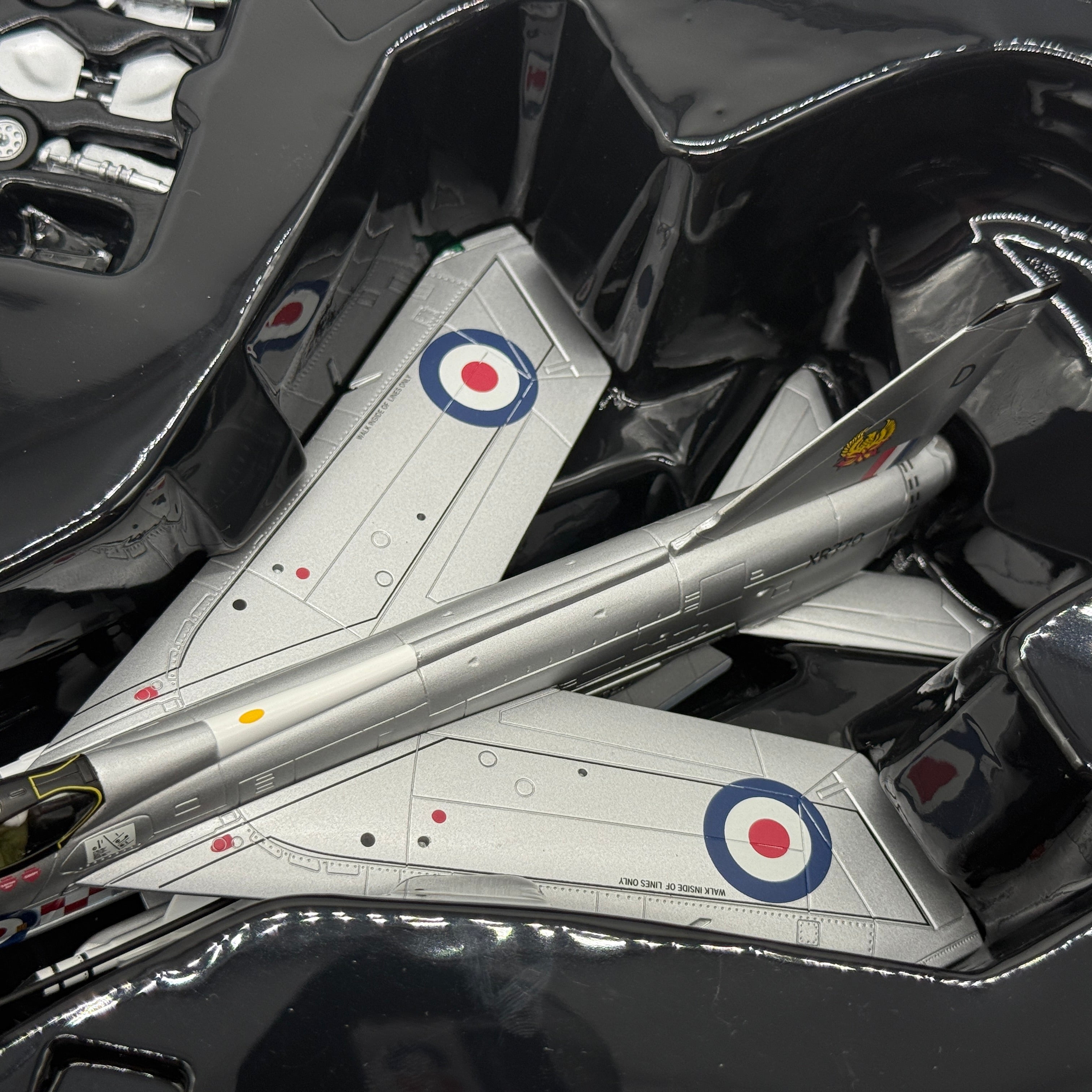 Corgi AA32315 1:72 English Electric Lightning F.Mk 6 RAF No.56 Sqn XP770 1975
