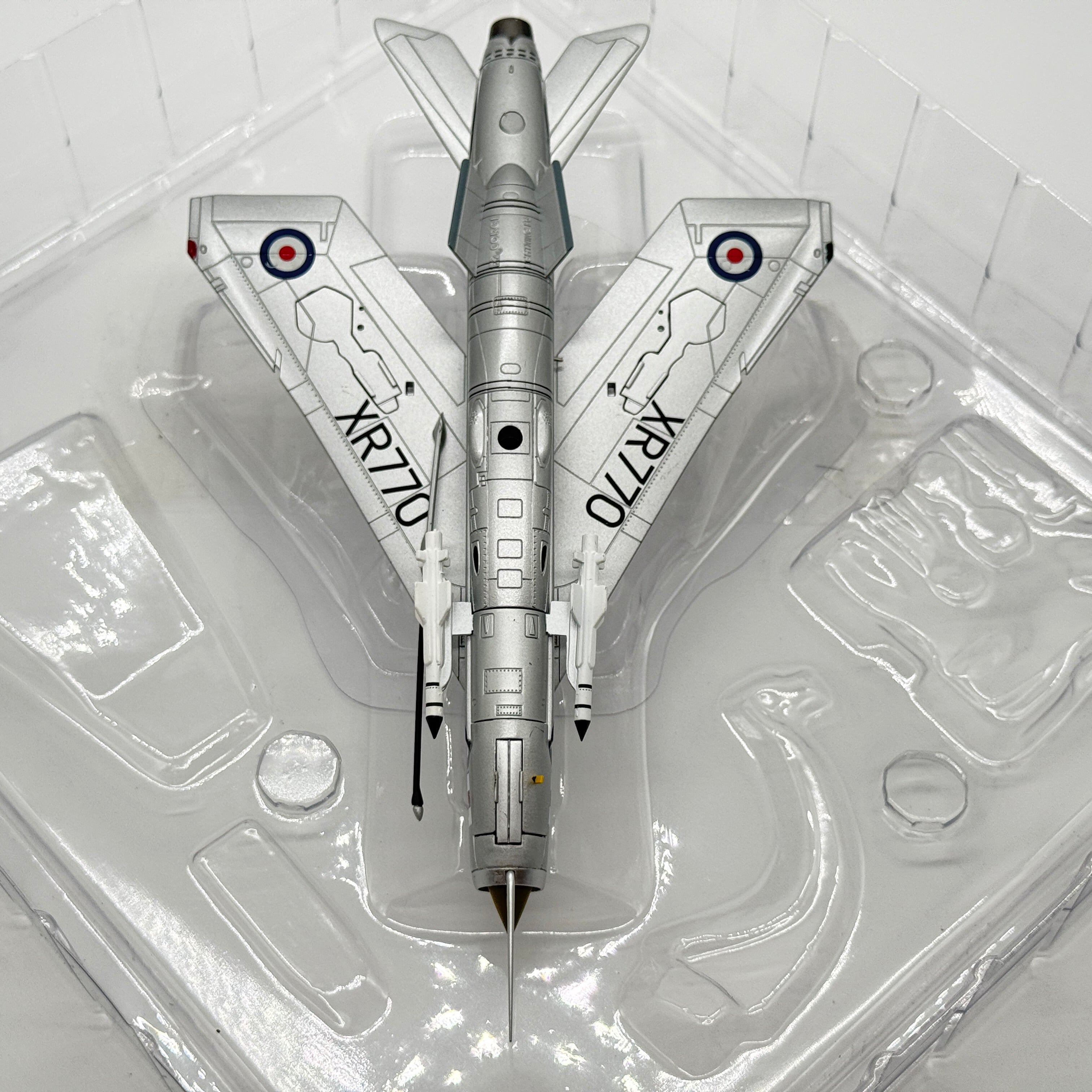 Corgi AA32315 1:72 English Electric Lightning F.Mk 6 RAF No.56 Sqn XP770 1975