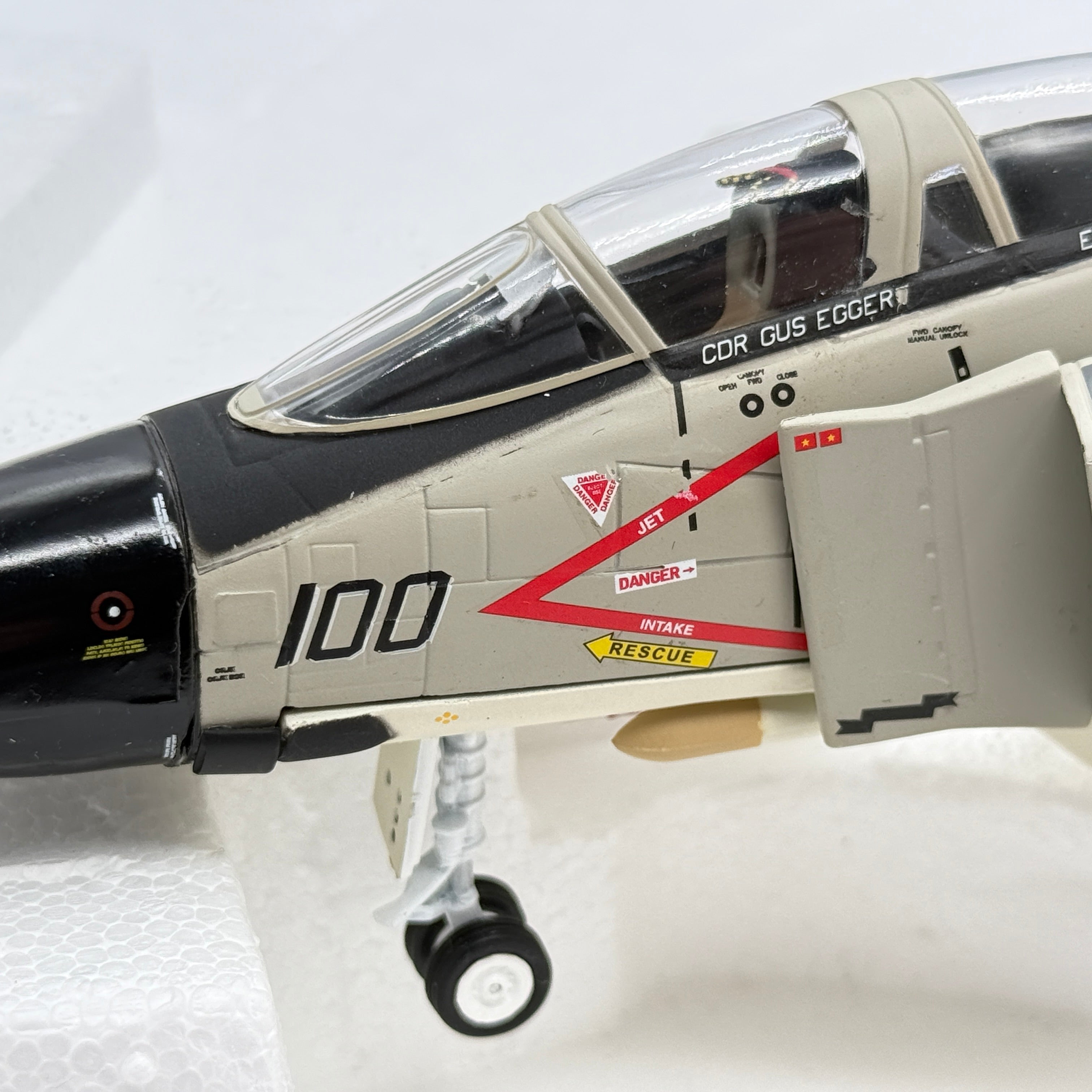 Franklin Mint B11B553 1:48 F-4 Phantom USN VF-96 Fighting Falcons *ISSUES*