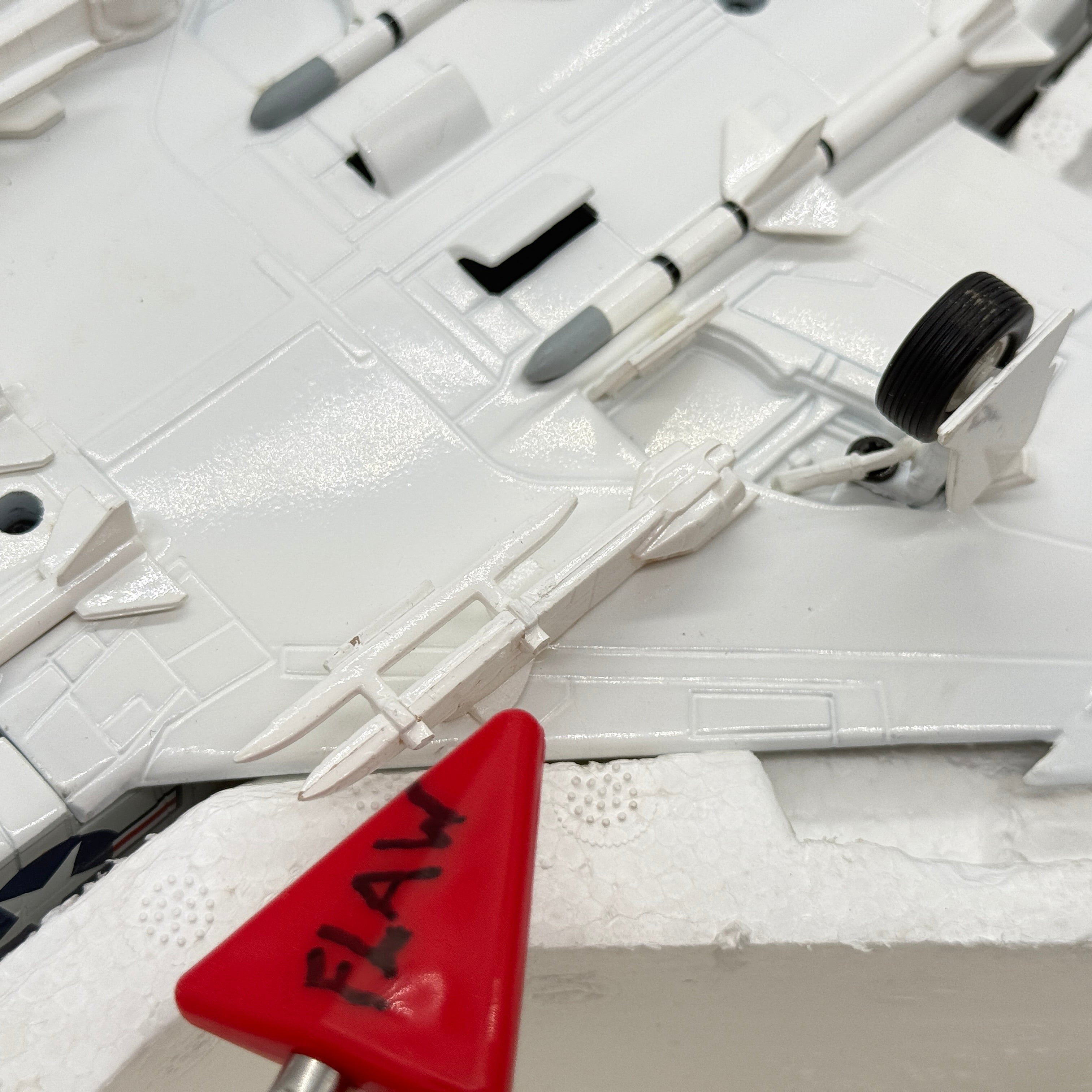 Franklin Mint Armour 98003 1:48 F-4J Phantom II USMC VMFA-232 Red Devils *ISSUES*