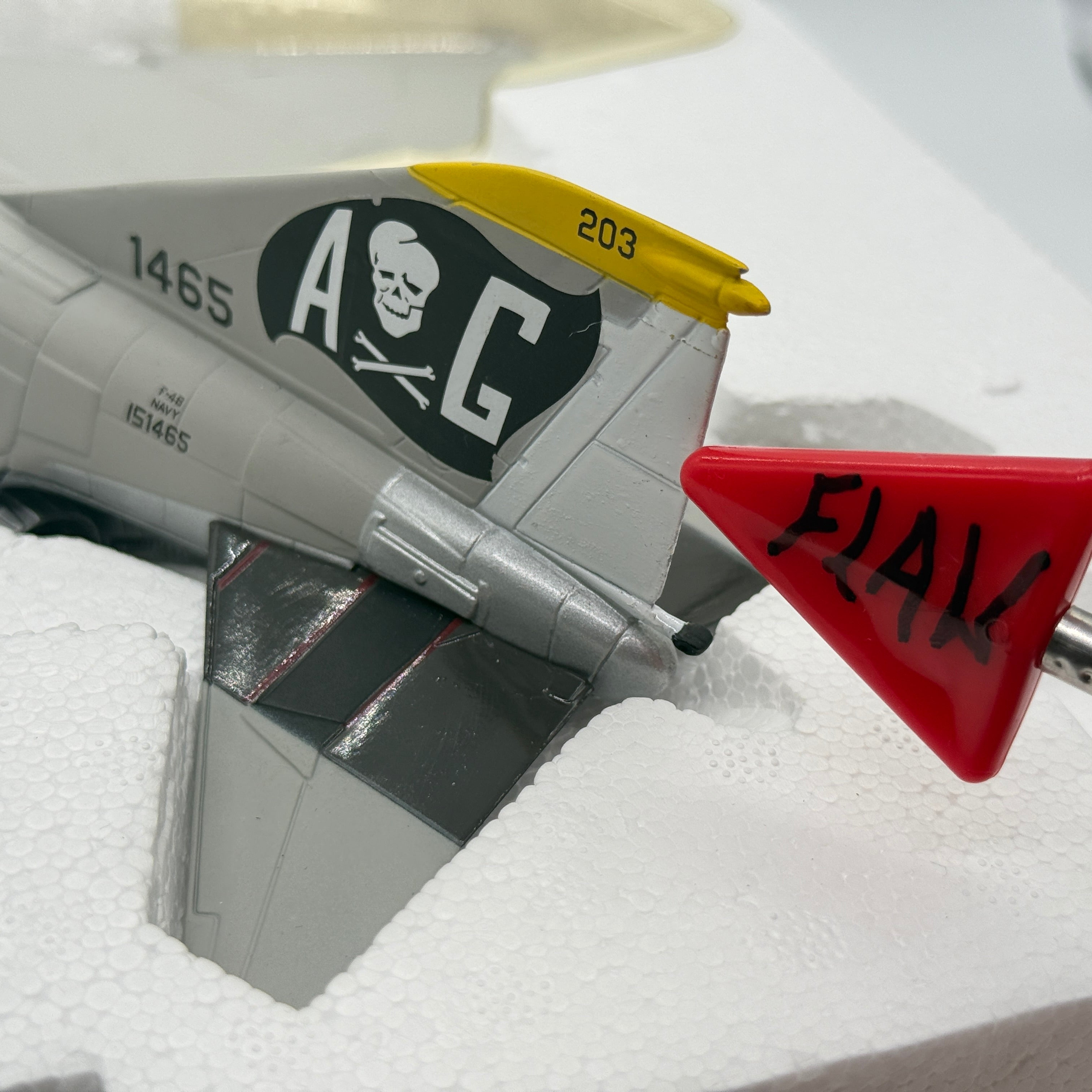 Franklin Mint Armour B11B588 1:48 F-4 Phantom USN VF-84 Jolly Rogers *ISSUES*