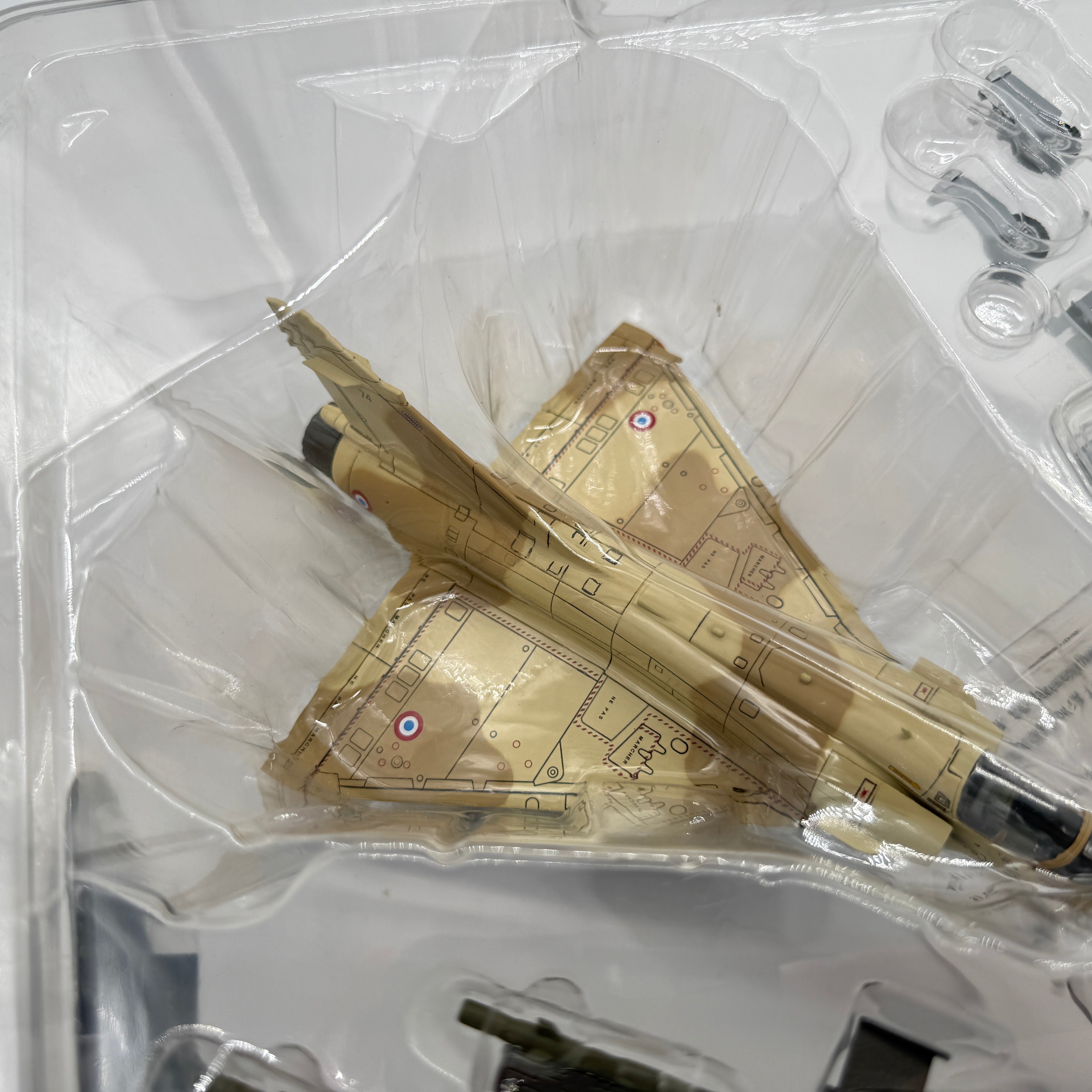 Hobby Master HA1602 1:72 Dassault Mirage 2000C Armee de l'Air EC 2/5 1991