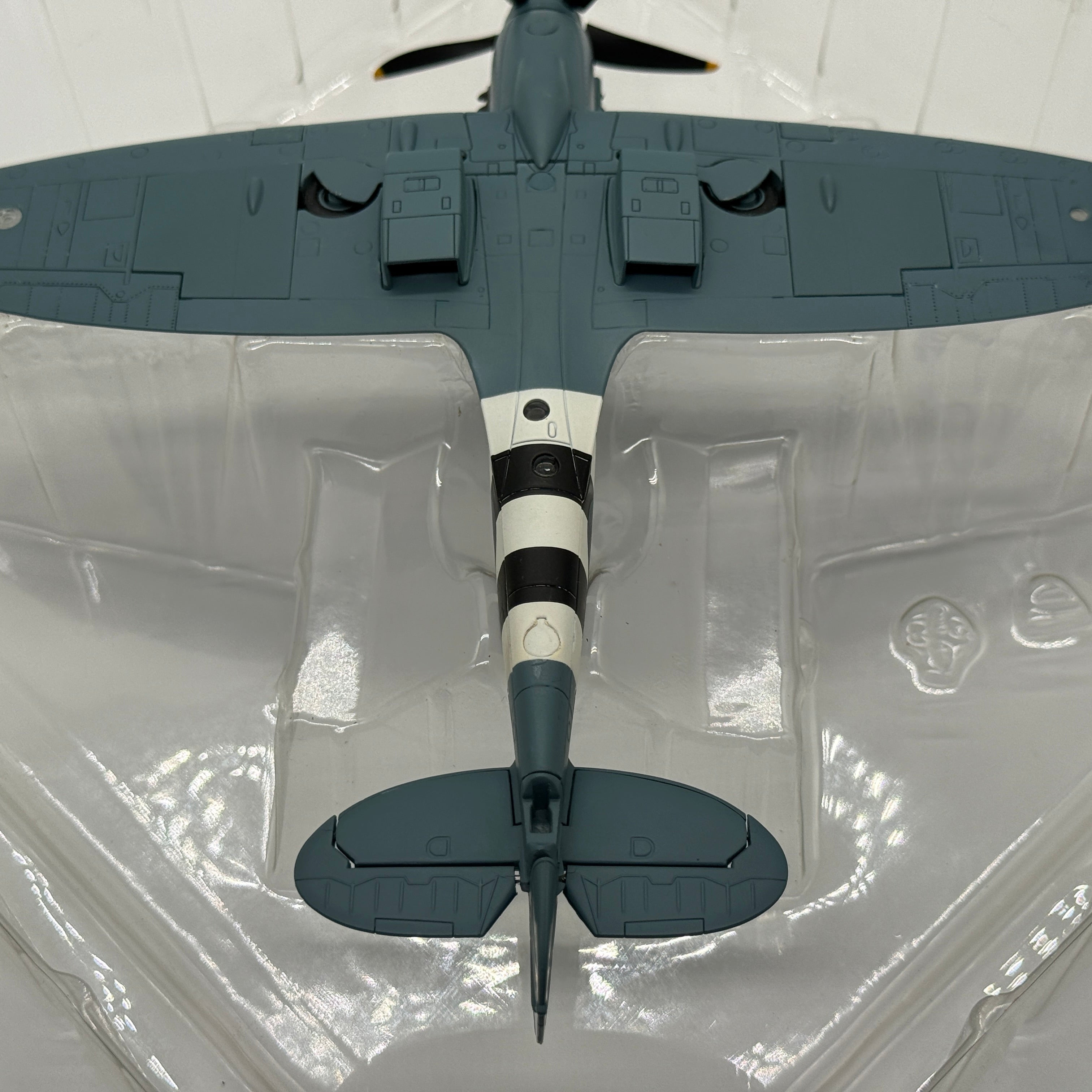 Hobby Master HA7601 1:48 Supermarine Spitfire PR.Mk XIX RAF No.541 Sqn 1944