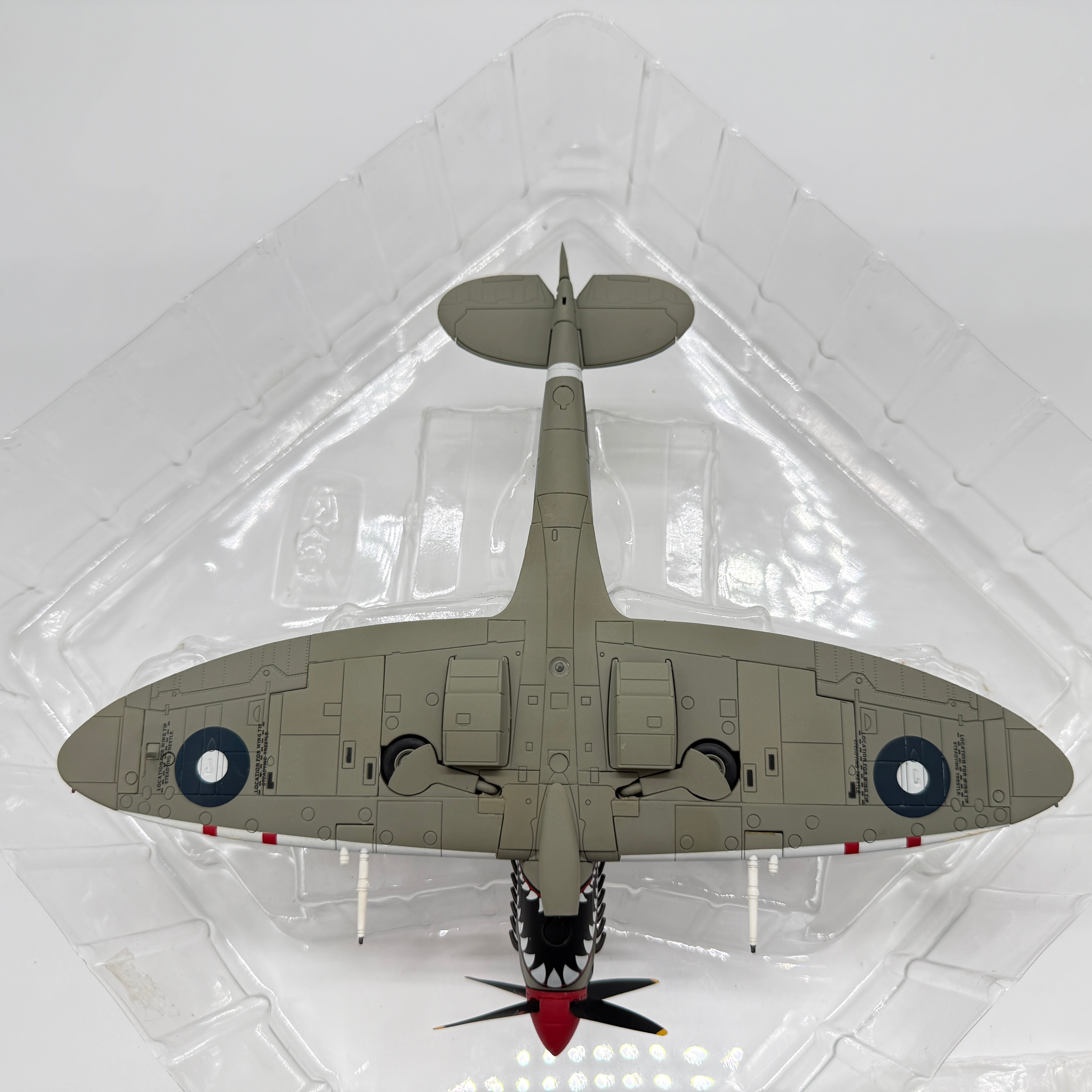Hobby Master HA8303 1:48 Supermarine Spitfire Mk VIII RAAF No.457 Sqn Grey Nurse *ISSUES*