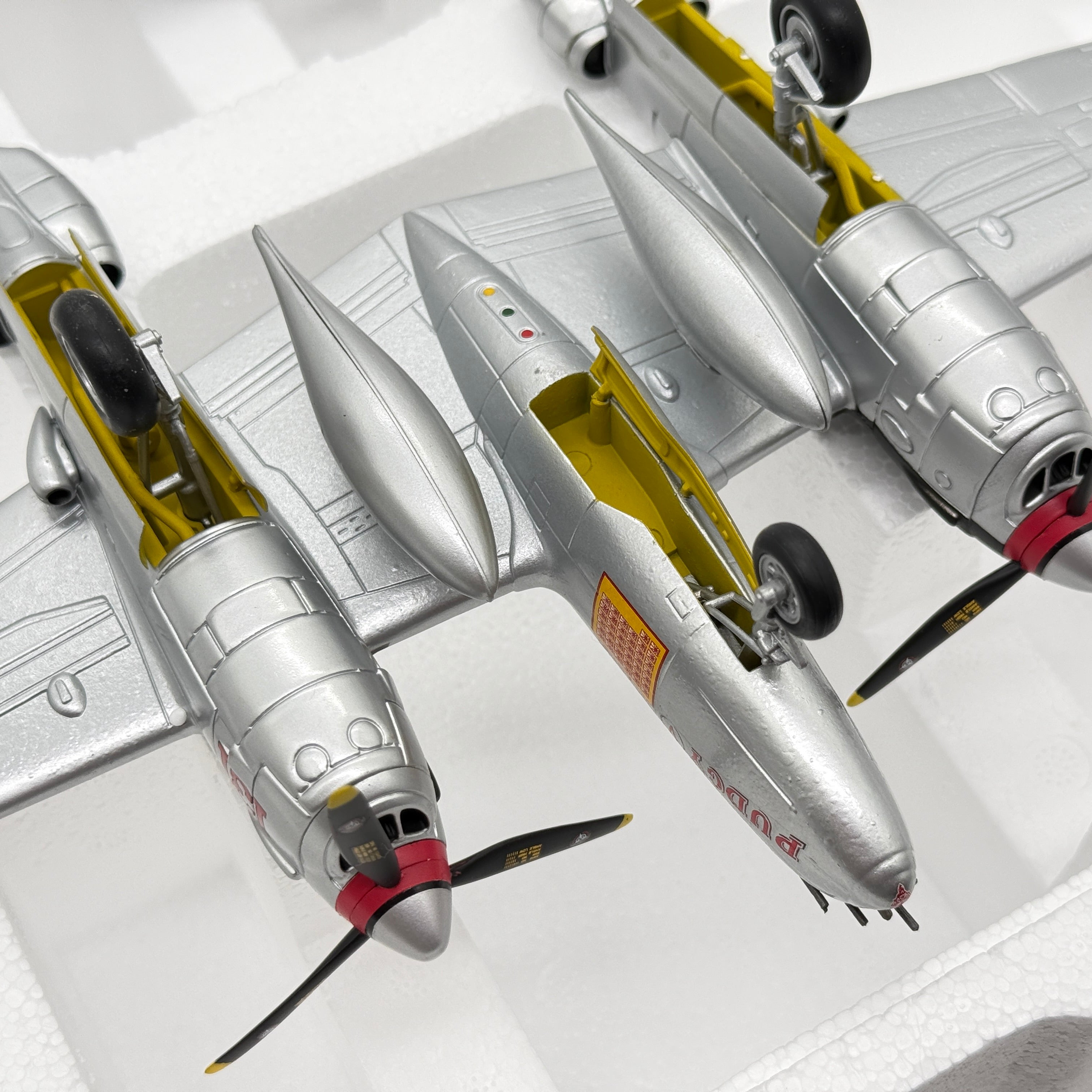 Franklin Mint ART 98113 1:48 Lockheed P-38 Lightning Pudgy V Thomas McGuire 431st FS *FLAWED*