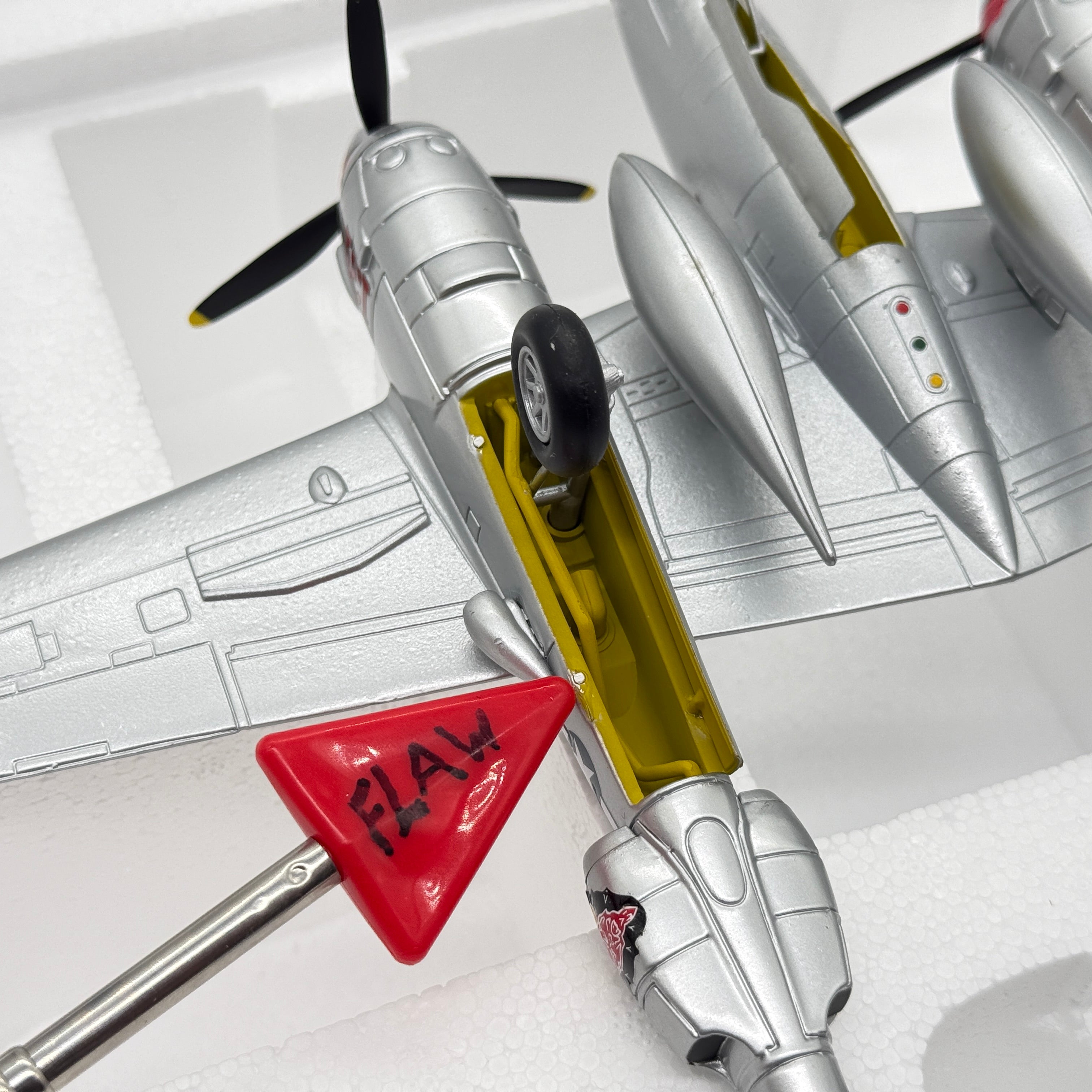 Franklin Mint ART 98113 1:48 Lockheed P-38 Lightning Pudgy V Thomas McGuire 431st FS *FLAWED*