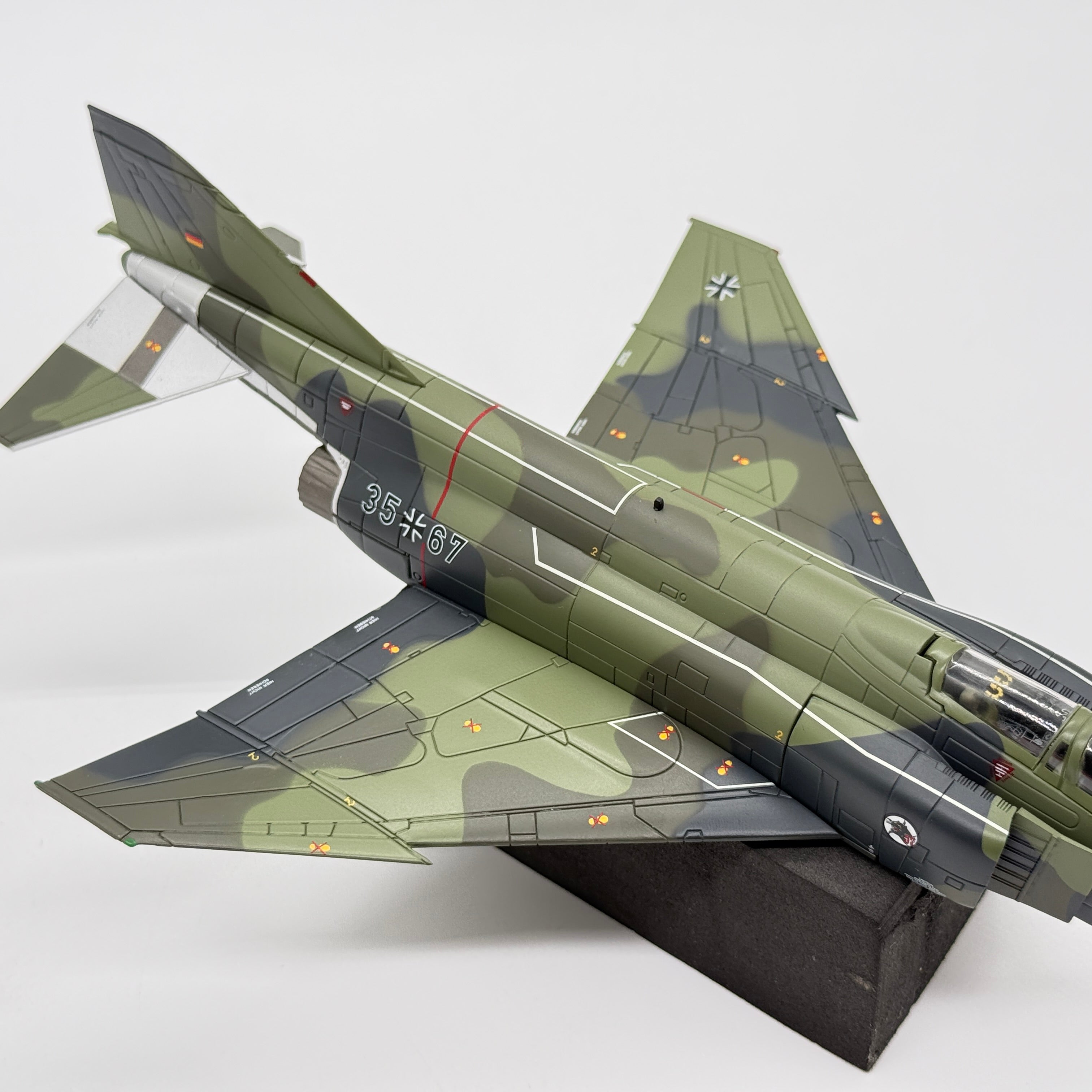 Hobby Master HA19050 1:72 McDonnell Douglas RF-4E Phantom II Luftwaffe AufklG 52 35+67 Leck AB Germany 1992