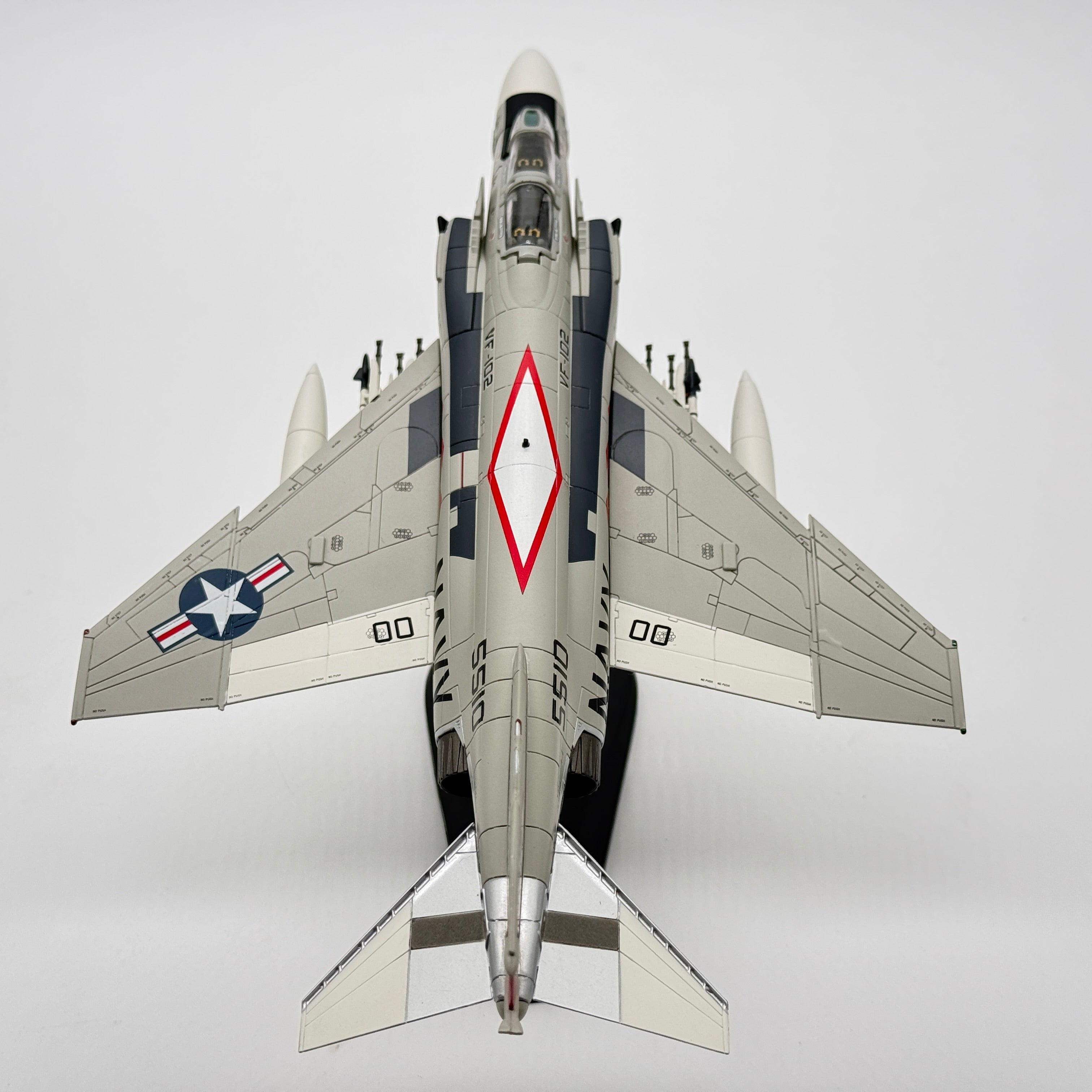 Hobby Master HA19006 1:72 McDonnell Douglas F-4J Phantom II US Navy VF-102 Diamondbacks AG100 USS Independence 1976