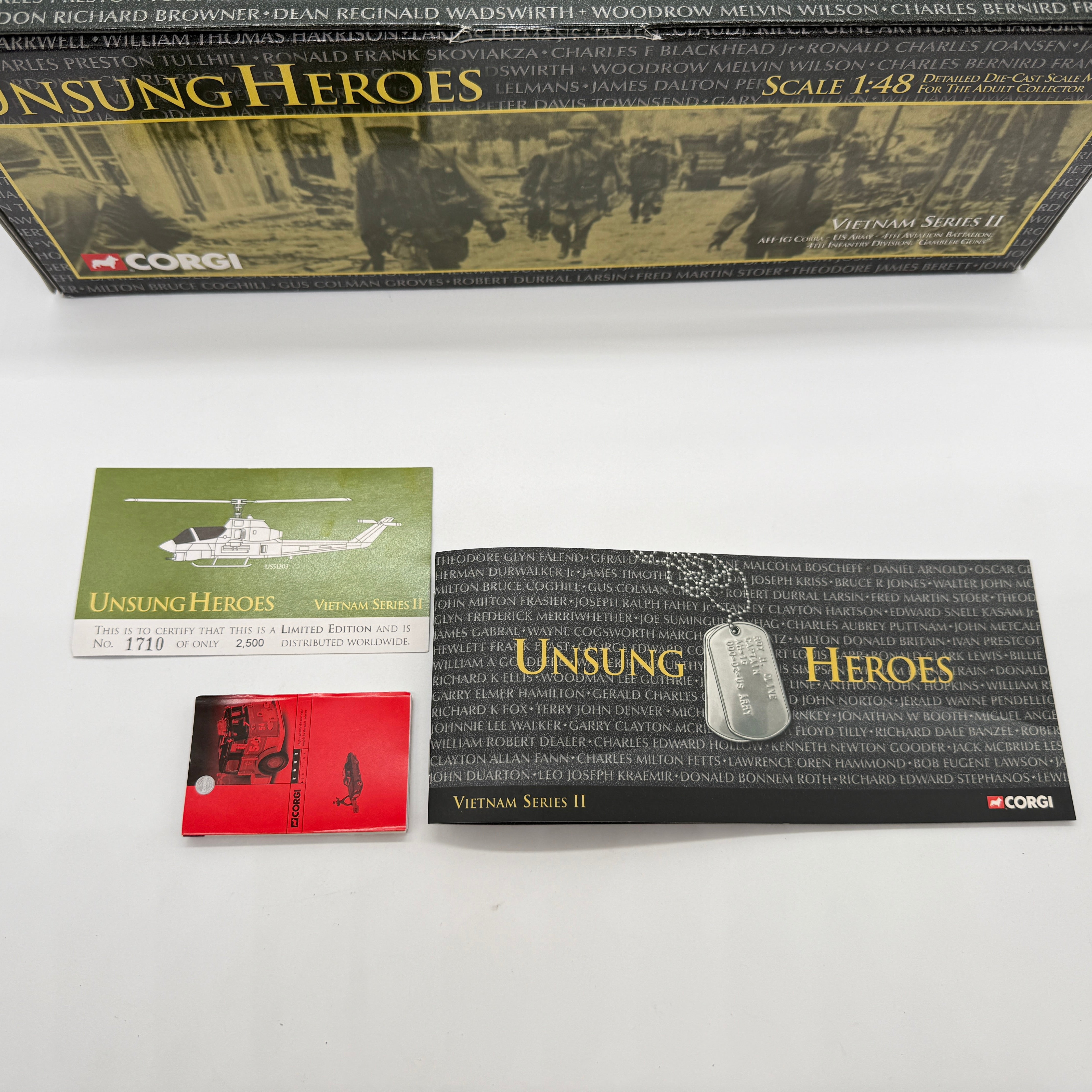 Corgi US51203 1:48 Bell AH-1G Cobra US Army 4th Aviation Battalion Gambler Guns Vietnam