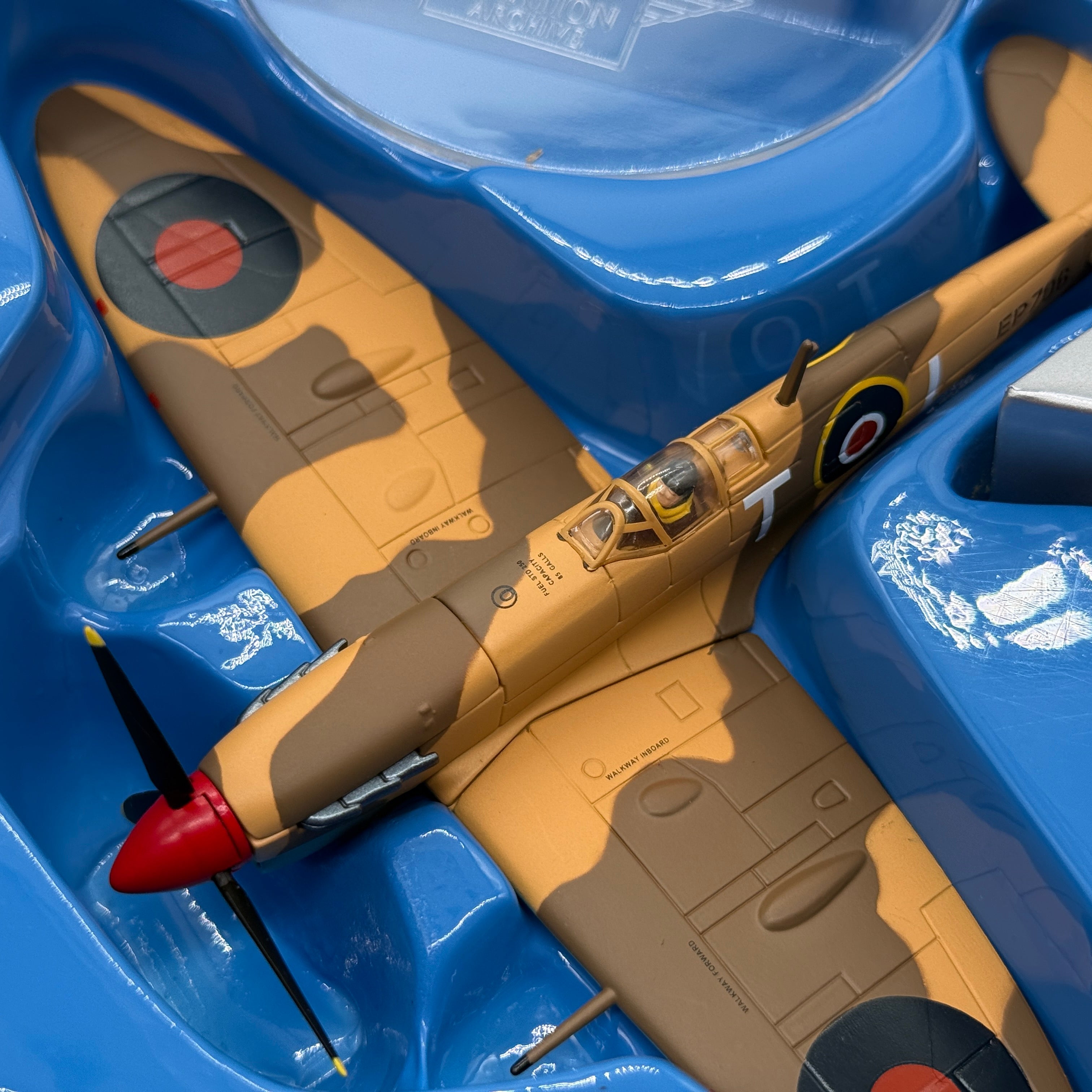 Corgi AA31902 1:72 Supermarine Spitfire Mk VB RAF No.249 Sqn EP706 T-L Maurice Stephens Takali Malta 1942