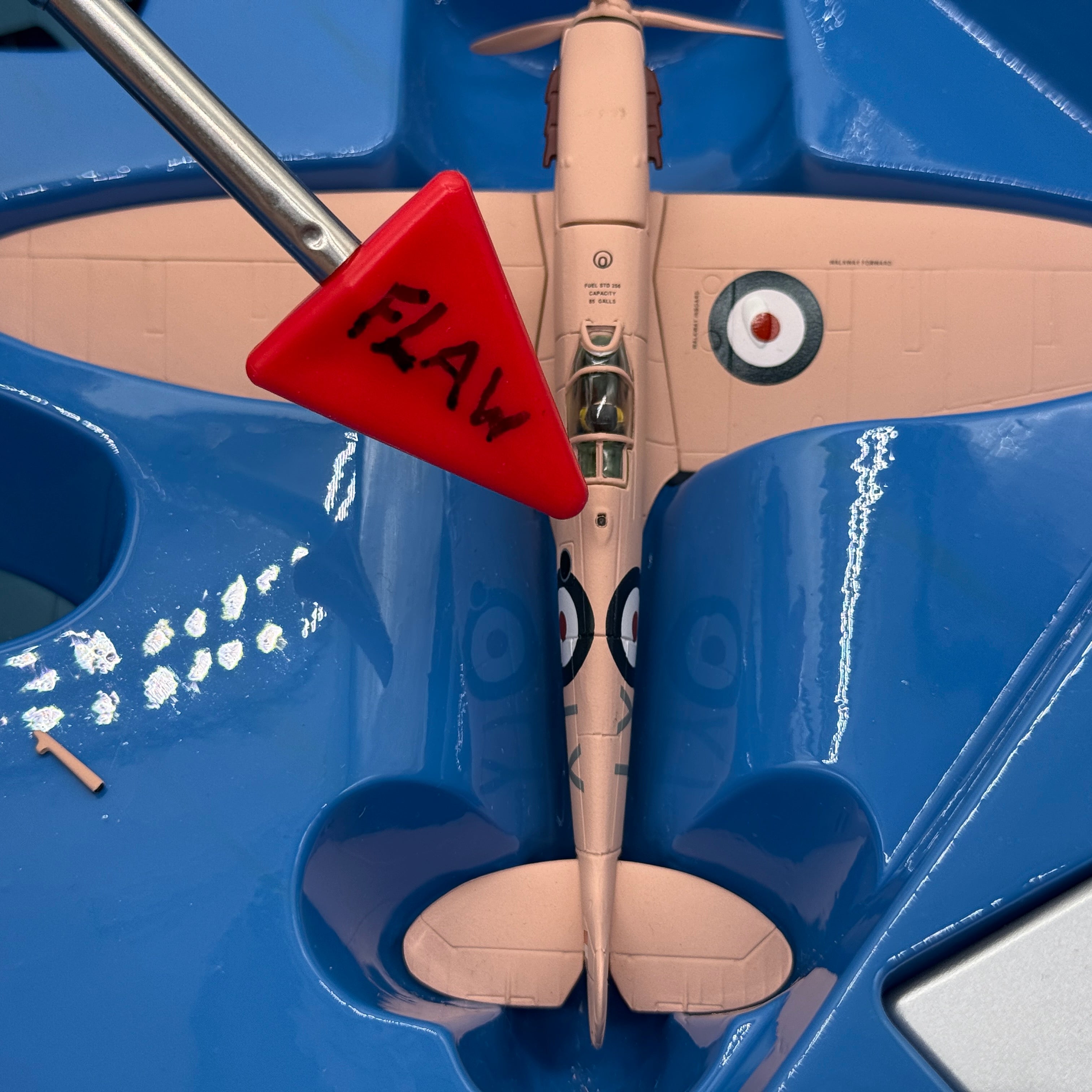 Corgi AA99110 1:72 RAF No.1 PRU Reconnaissance Set Mosquito PR.IV DZ473 and Spitfire PR.VII R7059 RAF Benson