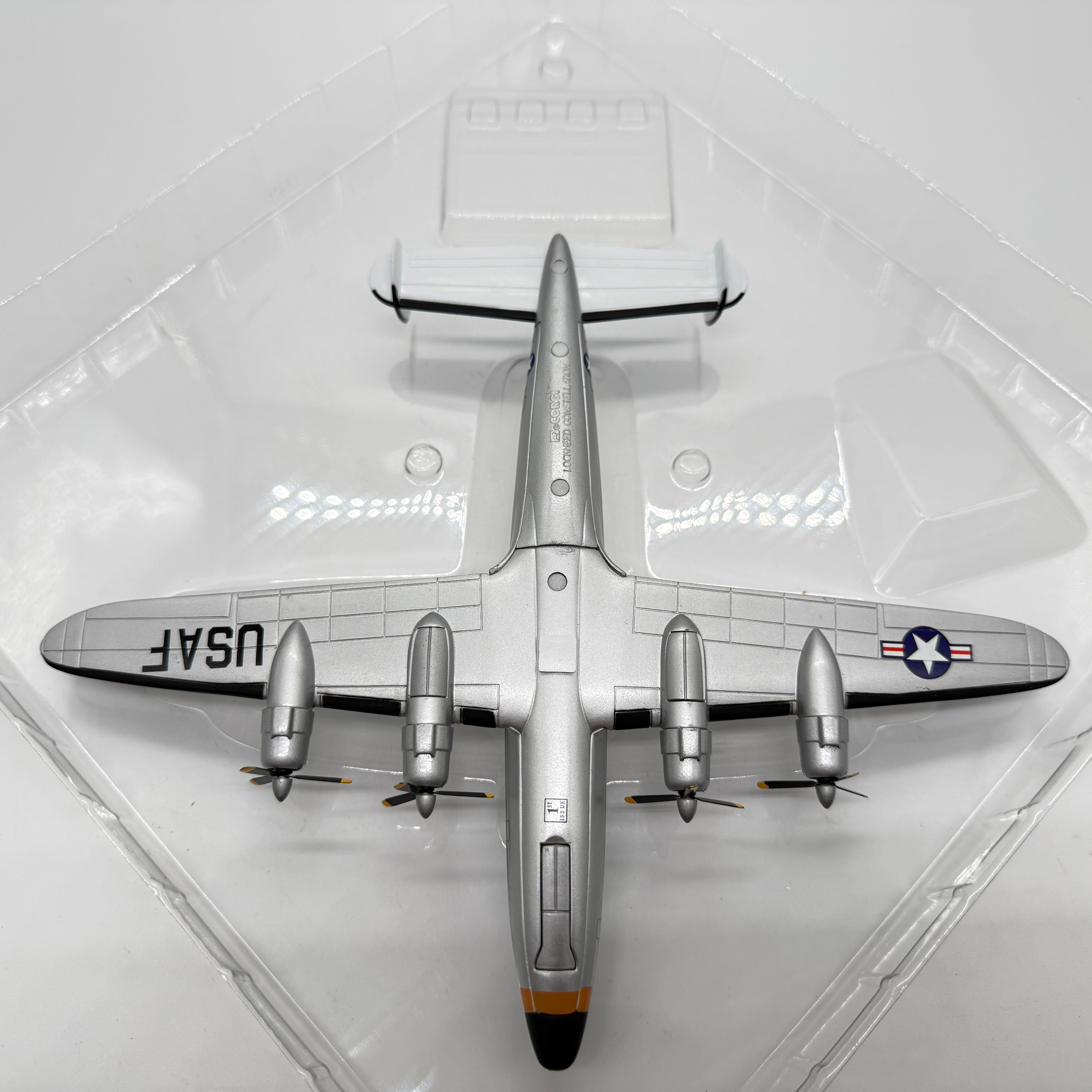 Corgi 47506 1:144 Lockheed VC-121B Constellation USAF 0-80608 Dewdrop