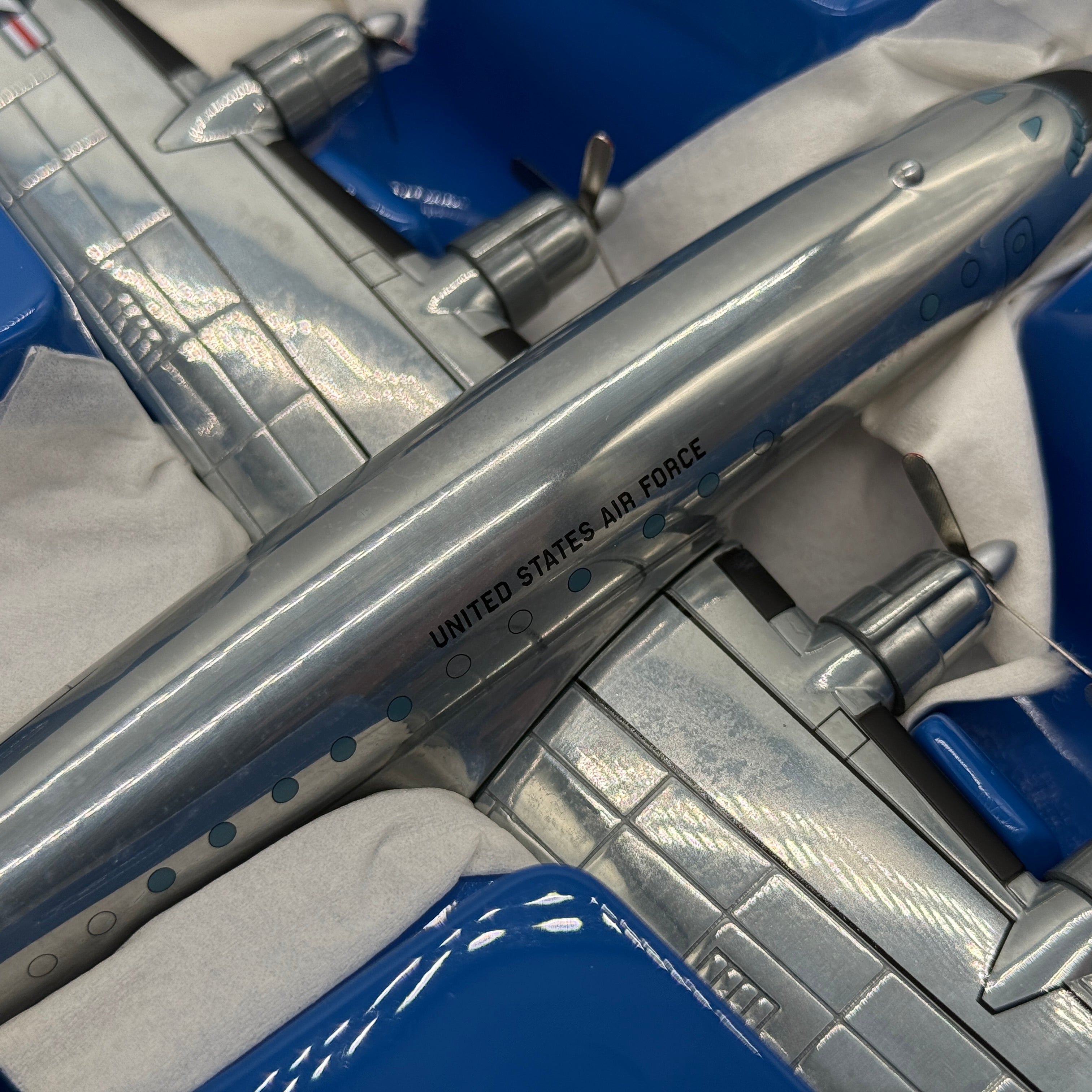 Corgi AA30402 1:144 Lockheed VC-121A Constellation 48-614 Columbine Dwight Eisenhower 1950