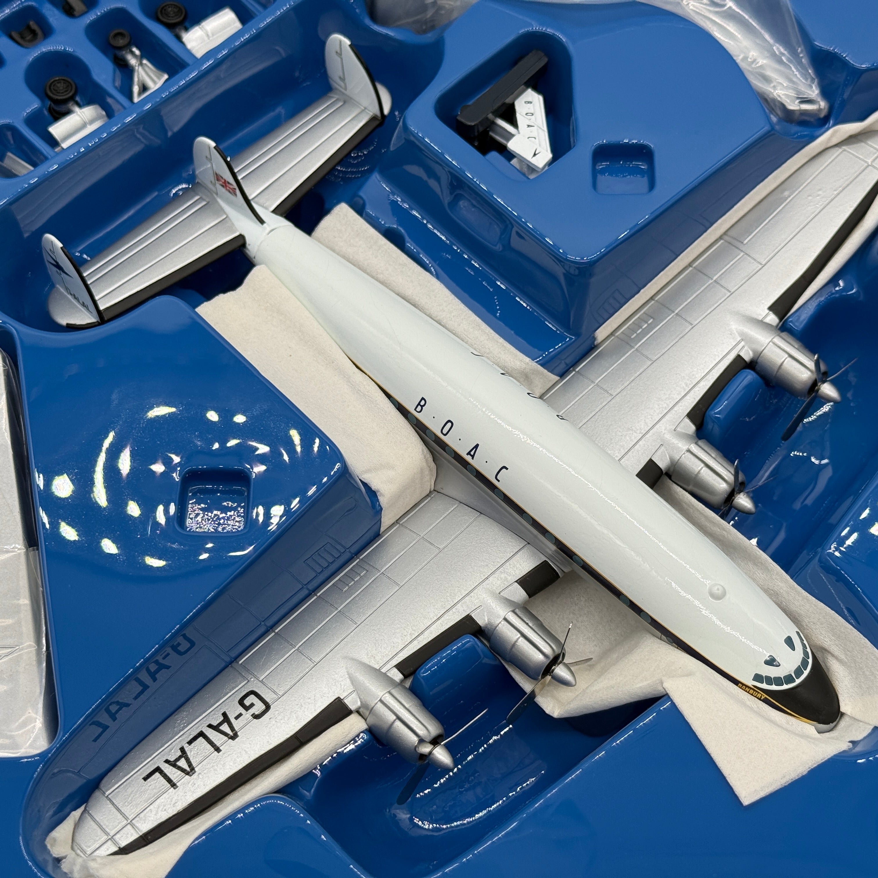 Corgi AA30401 1:144 Lockheed L-749 Constellation BOAC G-ALAL Banbury