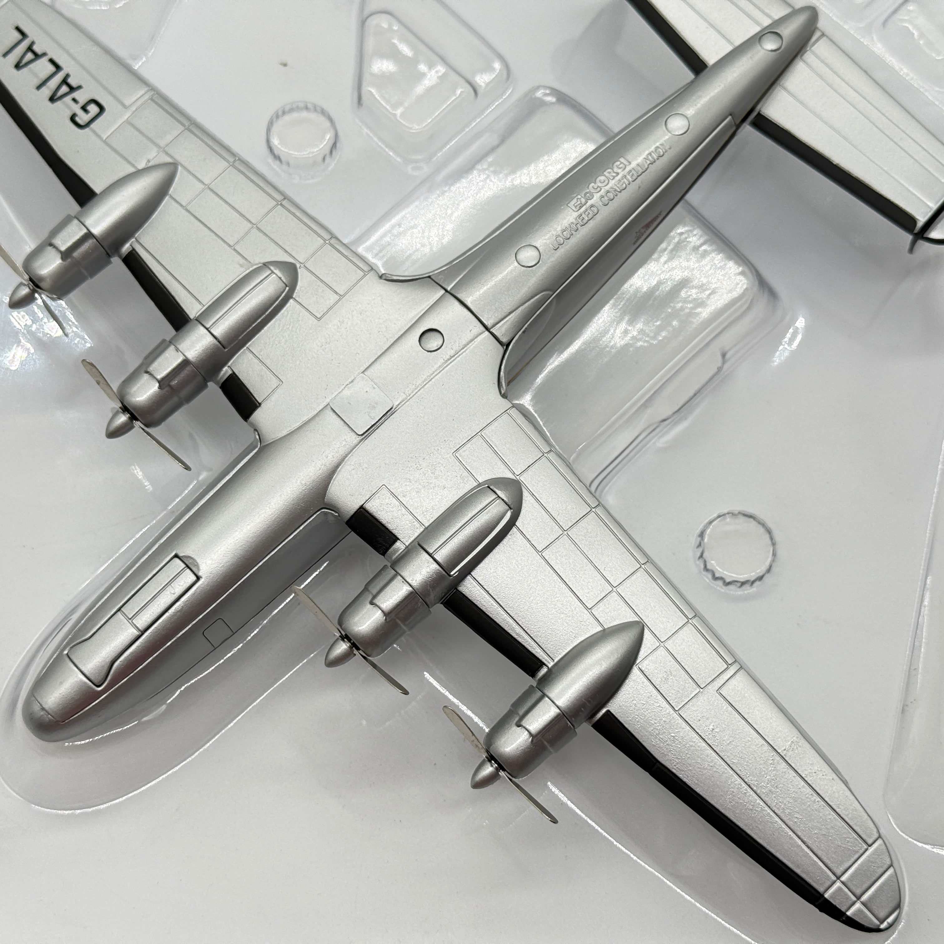 Corgi AA30401 1:144 Lockheed L-749 Constellation BOAC G-ALAL Banbury