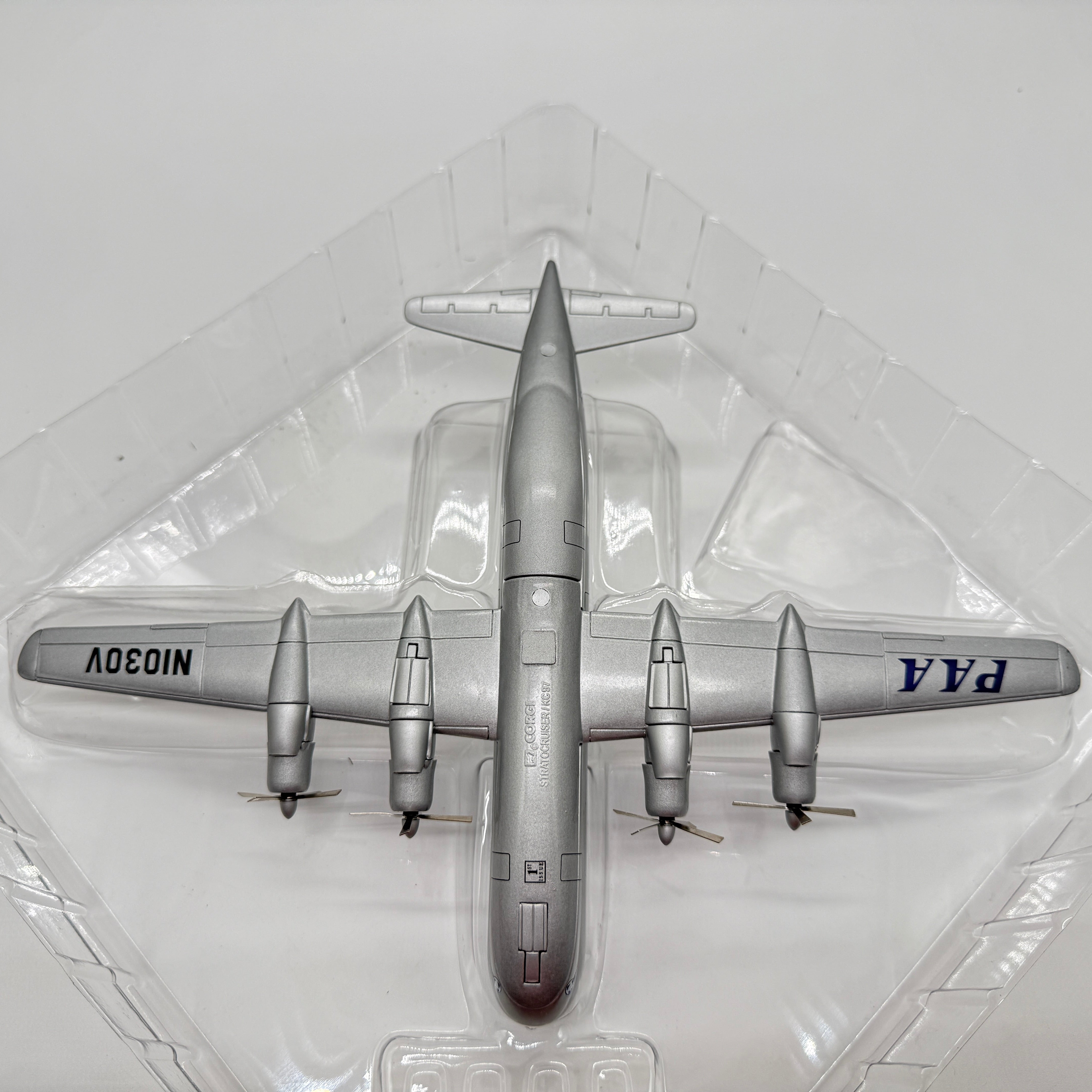 Corgi 48101 1:144 Boeing 377 Stratocruiser Pan Am N1030V Clipper America