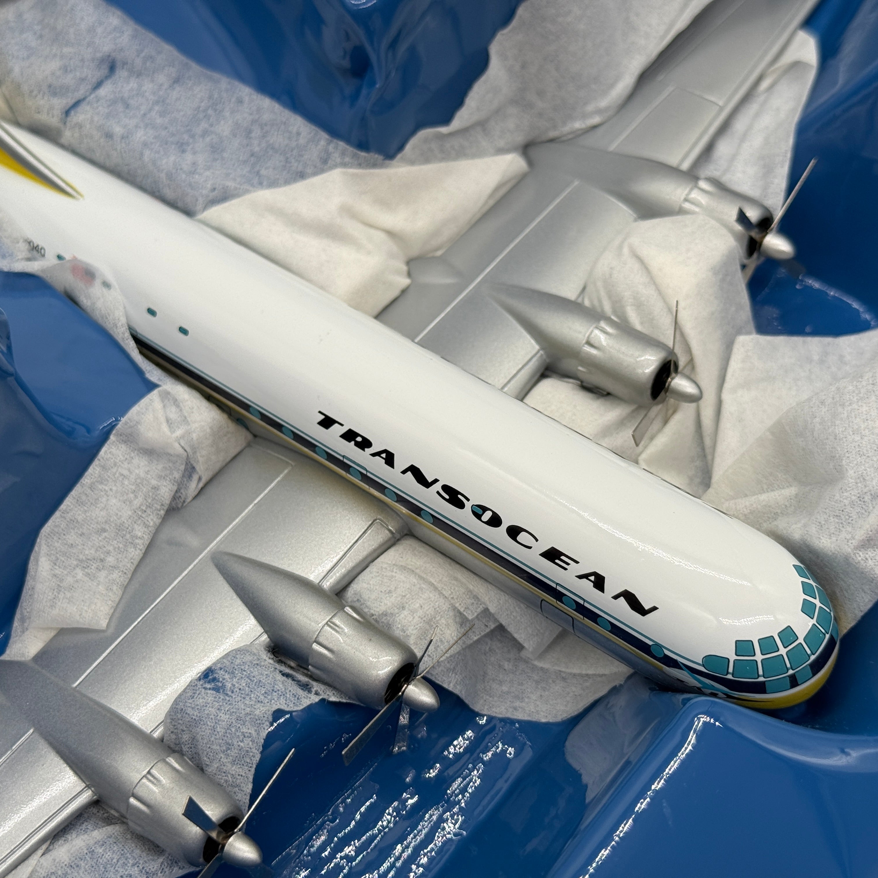Corgi 48106 1:144 Boeing 377 Stratocruiser Transocean Airlines N404Q