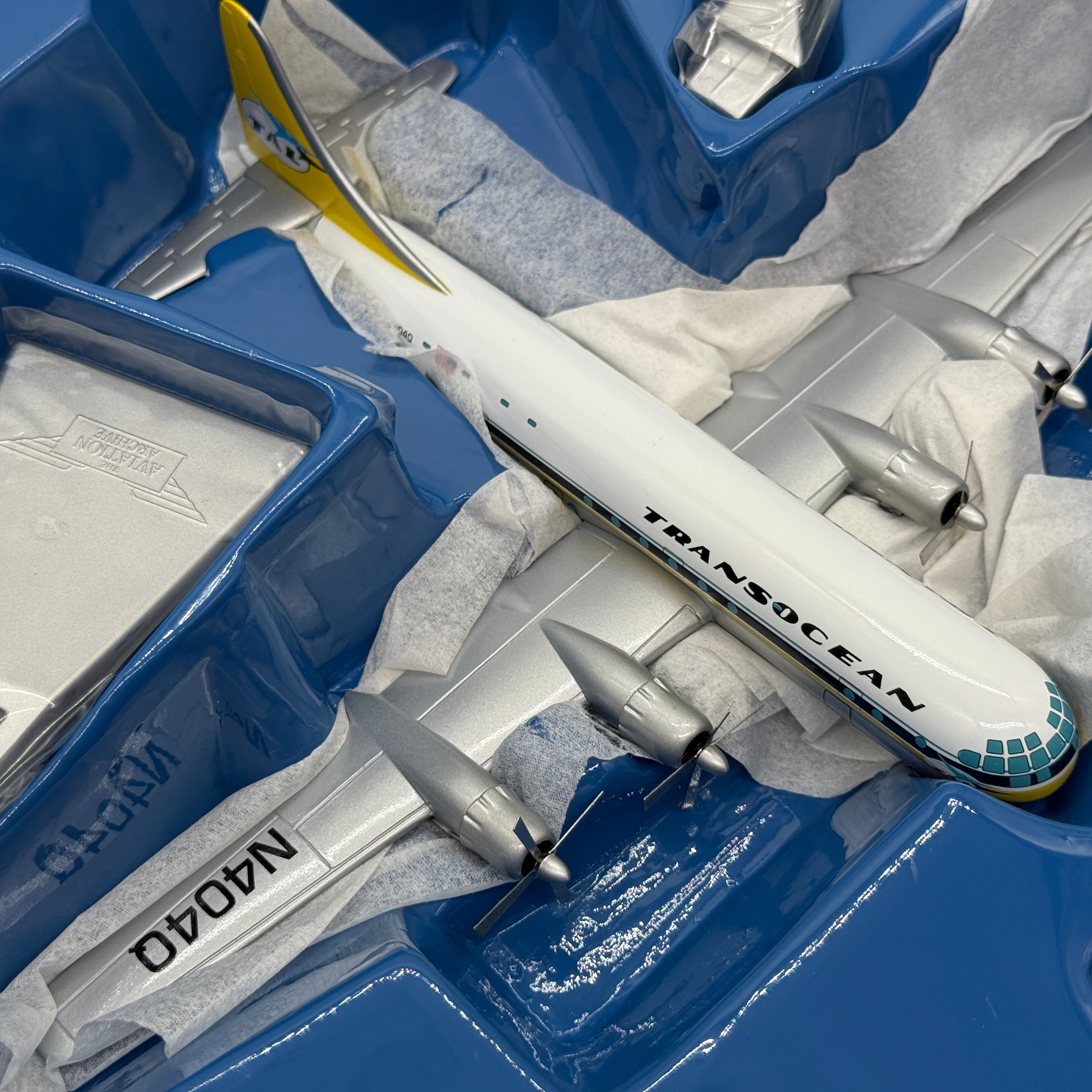 Corgi 48106 1:144 Boeing 377 Stratocruiser Transocean Airlines N404Q