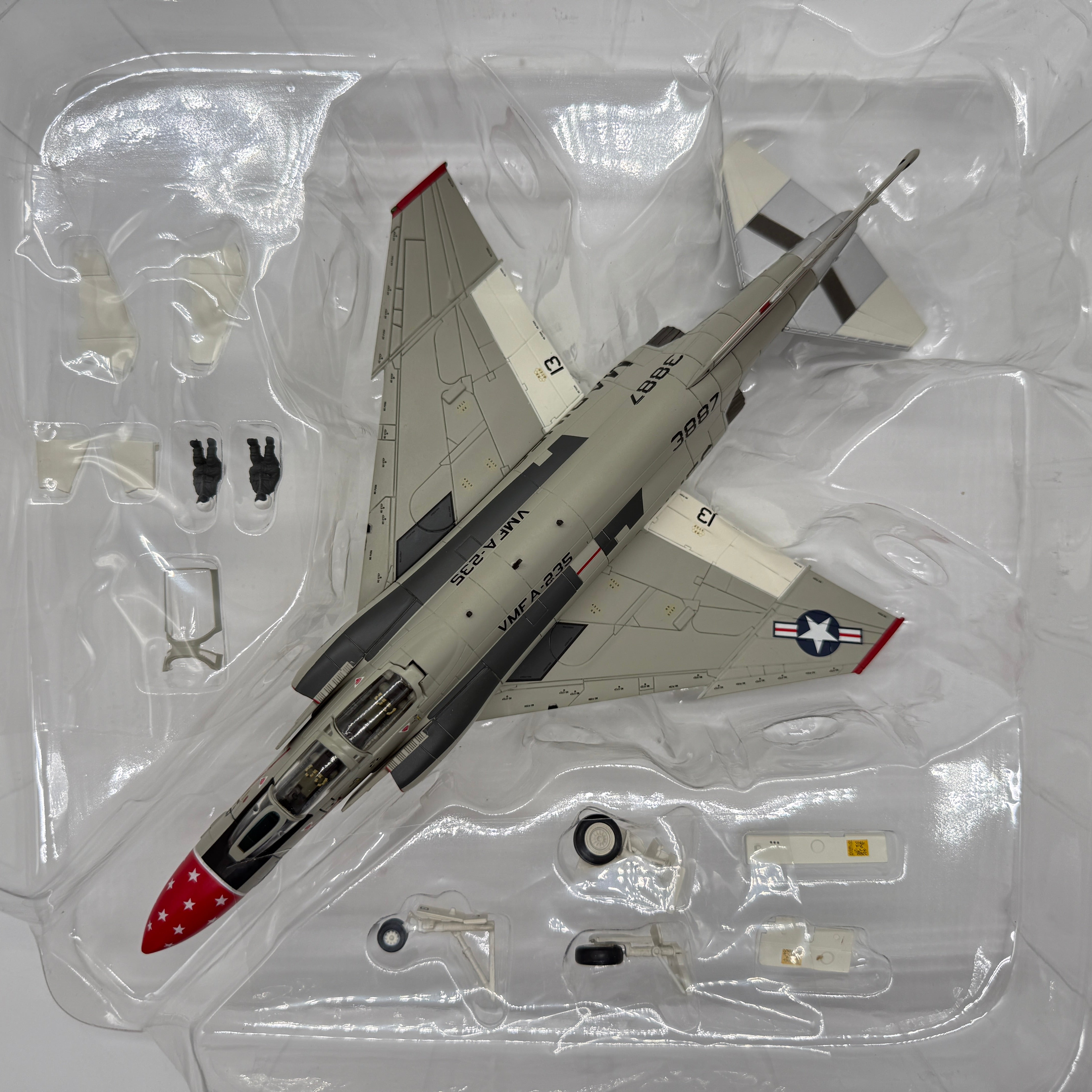 Hobby Master HA19024 1:72 McDonnell Douglas F-4J Phantom II USMC VMFA-235 Death Angels DB13 153887 1972