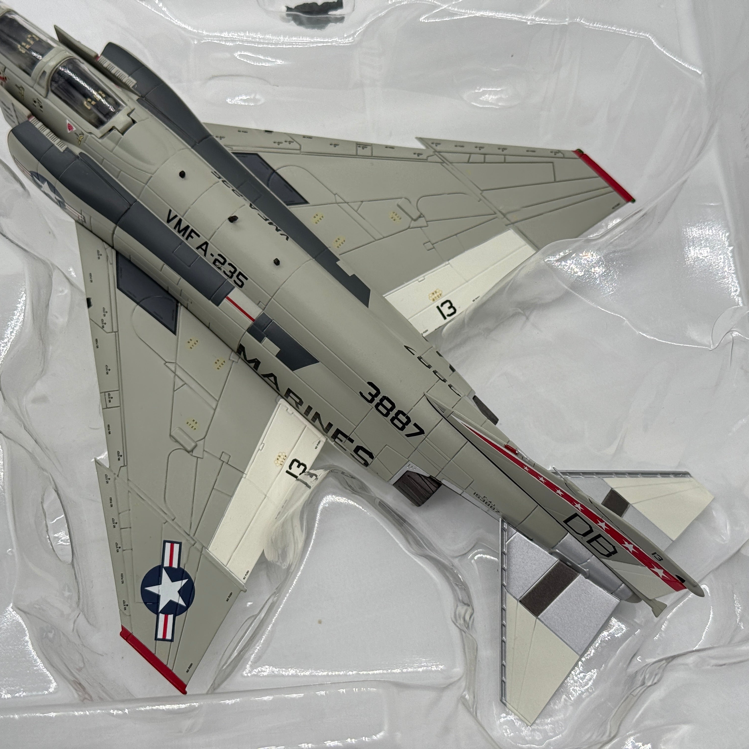 Hobby Master HA19024 1:72 McDonnell Douglas F-4J Phantom II USMC VMFA-235 Death Angels DB13 153887 1972