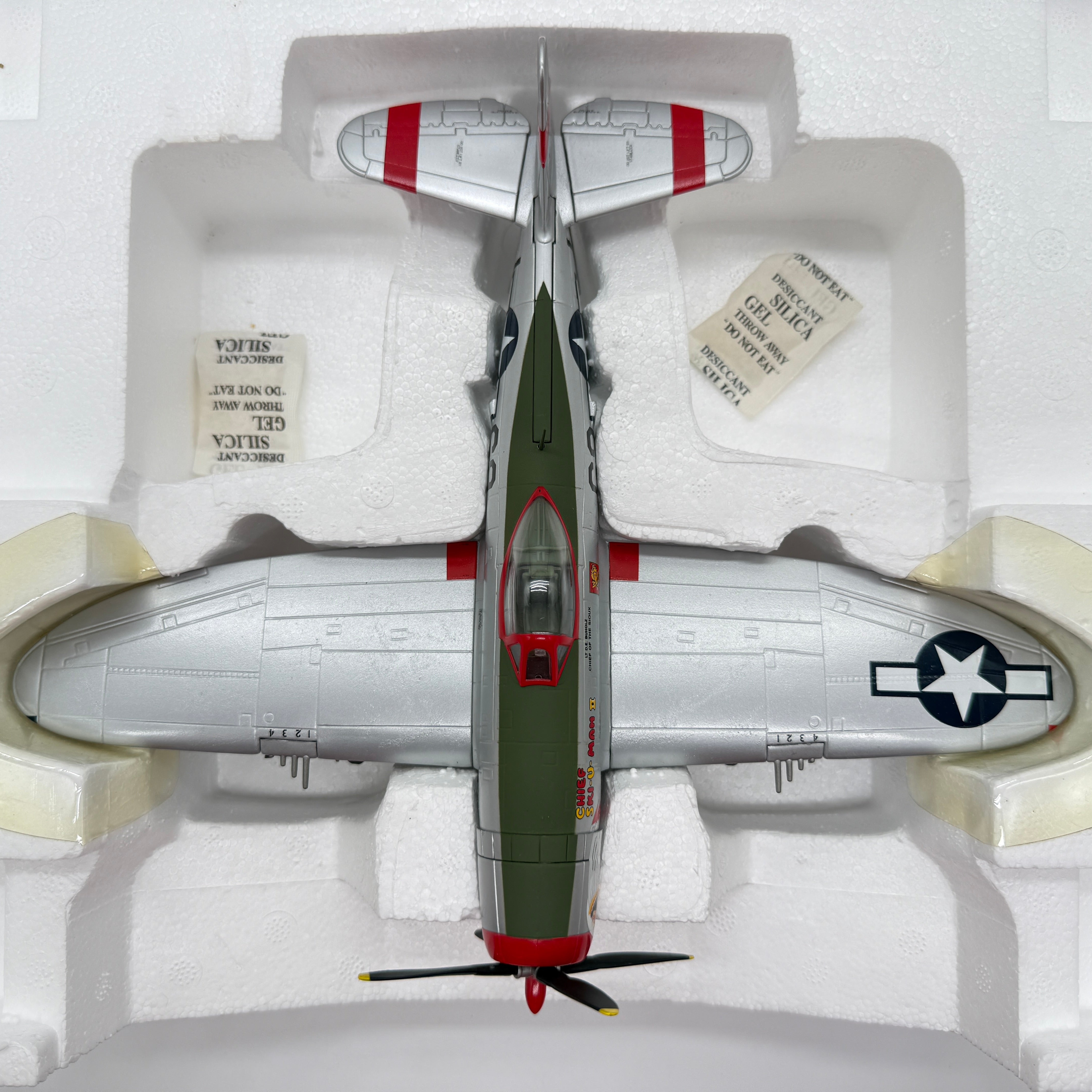 Franklin Mint 98144 1:48 Republic P-47D Thunderbolt Chief Ski-U-Mah II Lt Duane Buholz 509th FS 405th FG WWII