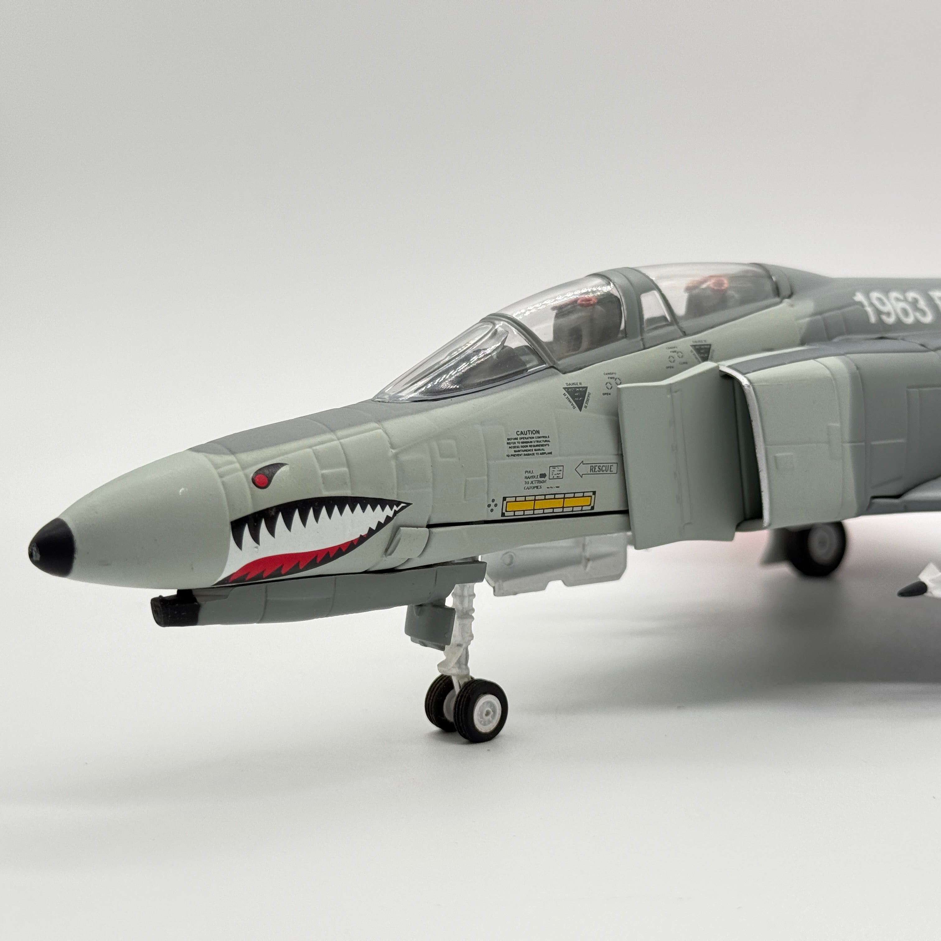 Franklin Mint 98094 1:48 McDonnell Douglas F-4 Phantom II USAF Phantom Pharewell 1963-1996