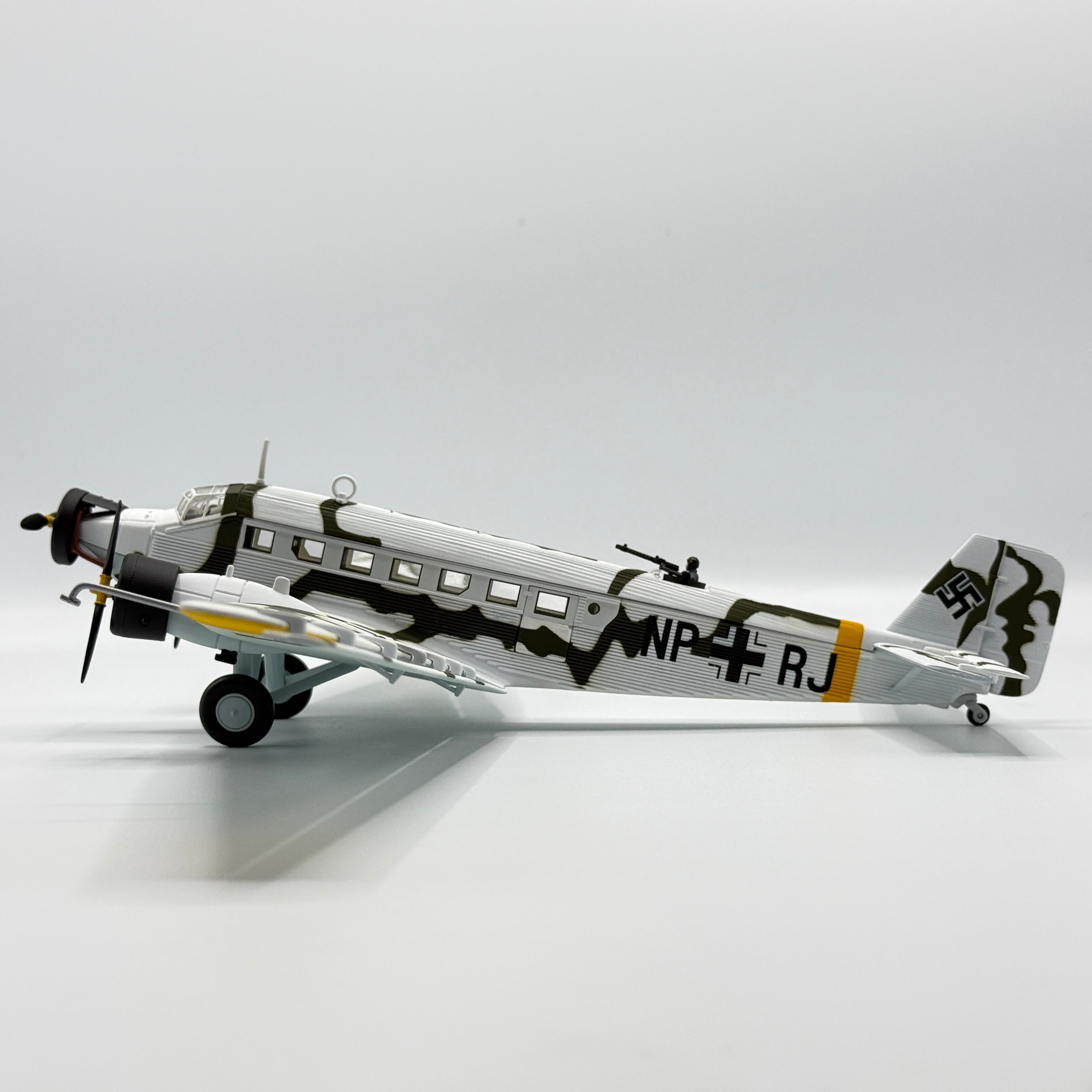 Corgi AA36904 1:72 Junkers Ju 52/3m RJ+NP C-Schulen Thorn Eastern Front December 1941