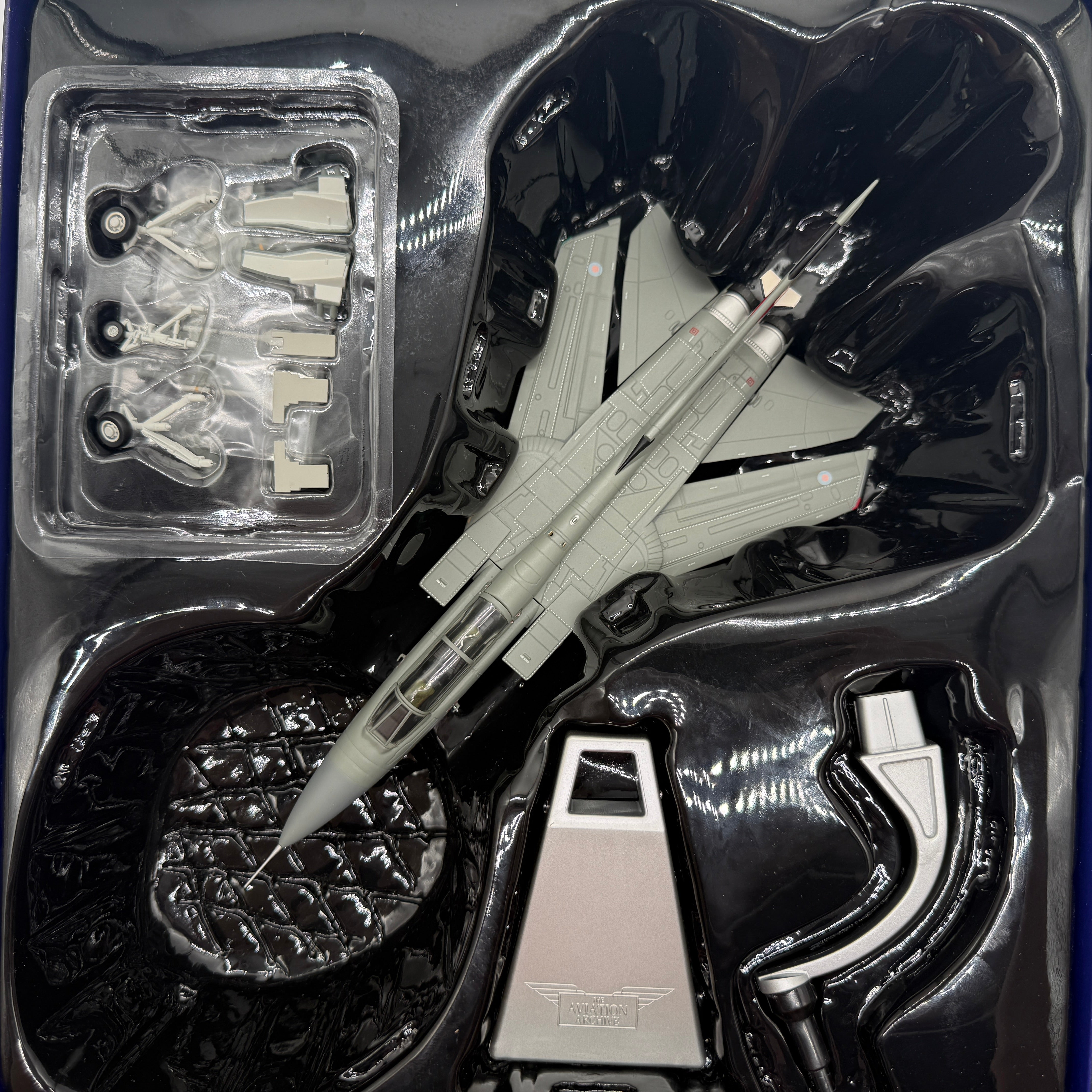 Corgi AA39803 1:72 Panavia Tornado F3 ADV ZE760 RAF No.5 Sqn RAF Coningsby 1991