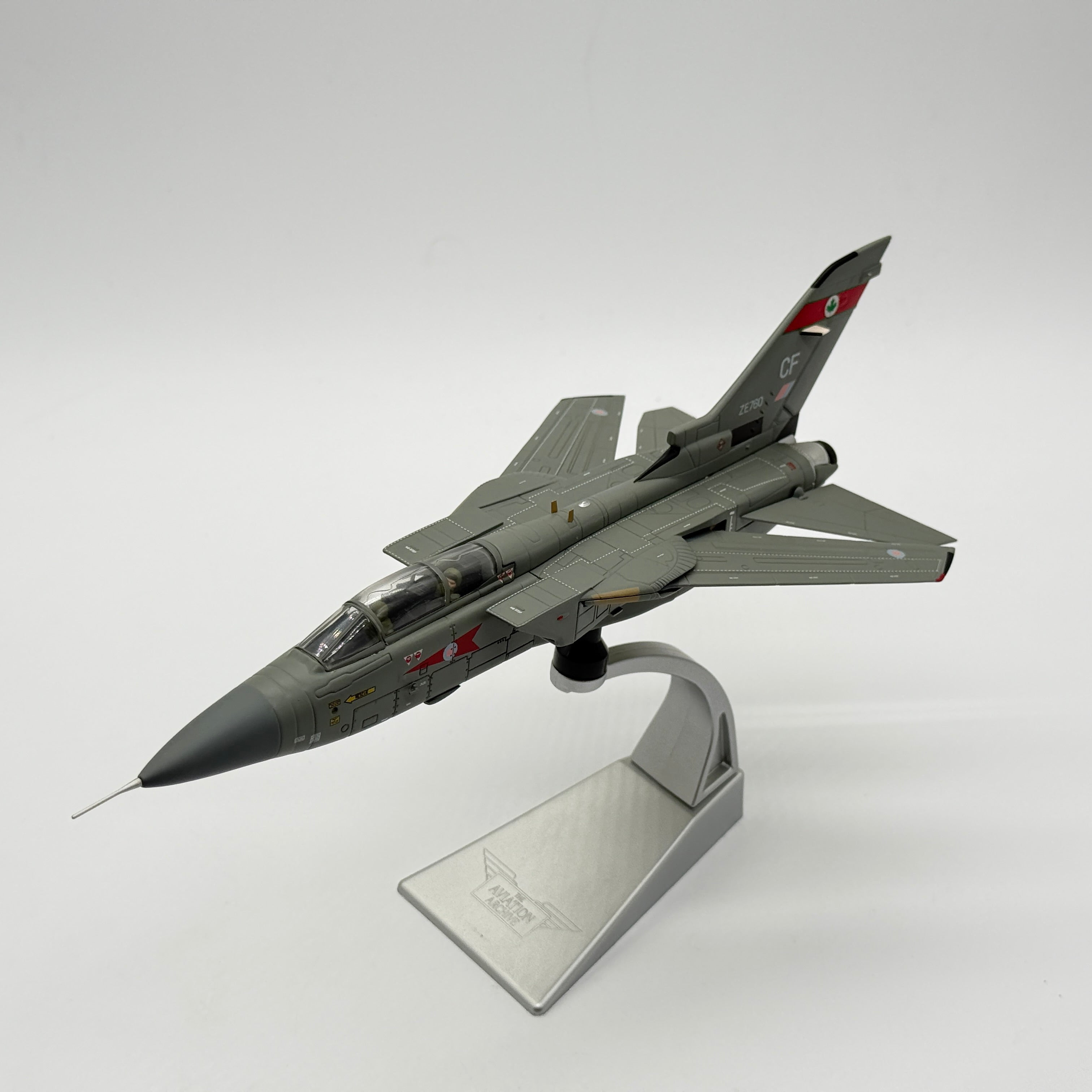 Corgi AA39803 1:72 Panavia Tornado F3 ADV ZE760 RAF No.5 Sqn RAF Coningsby 1991