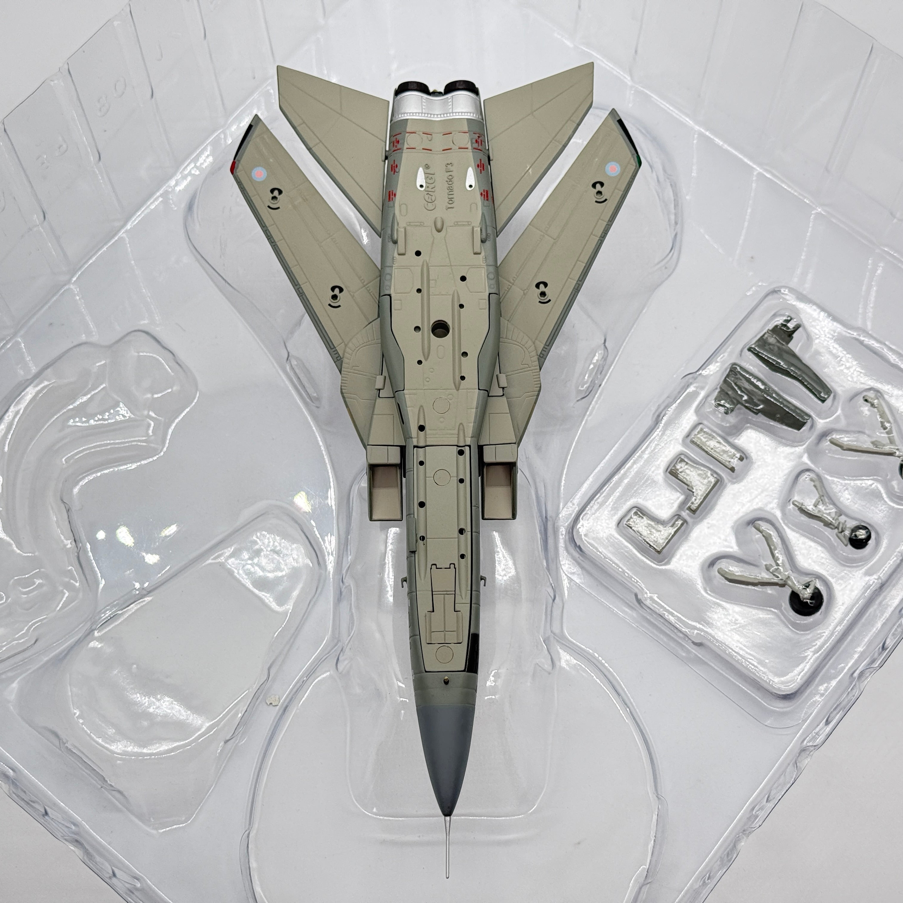 Corgi AA39803 1:72 Panavia Tornado F3 ADV ZE760 RAF No.5 Sqn RAF Coningsby 1991