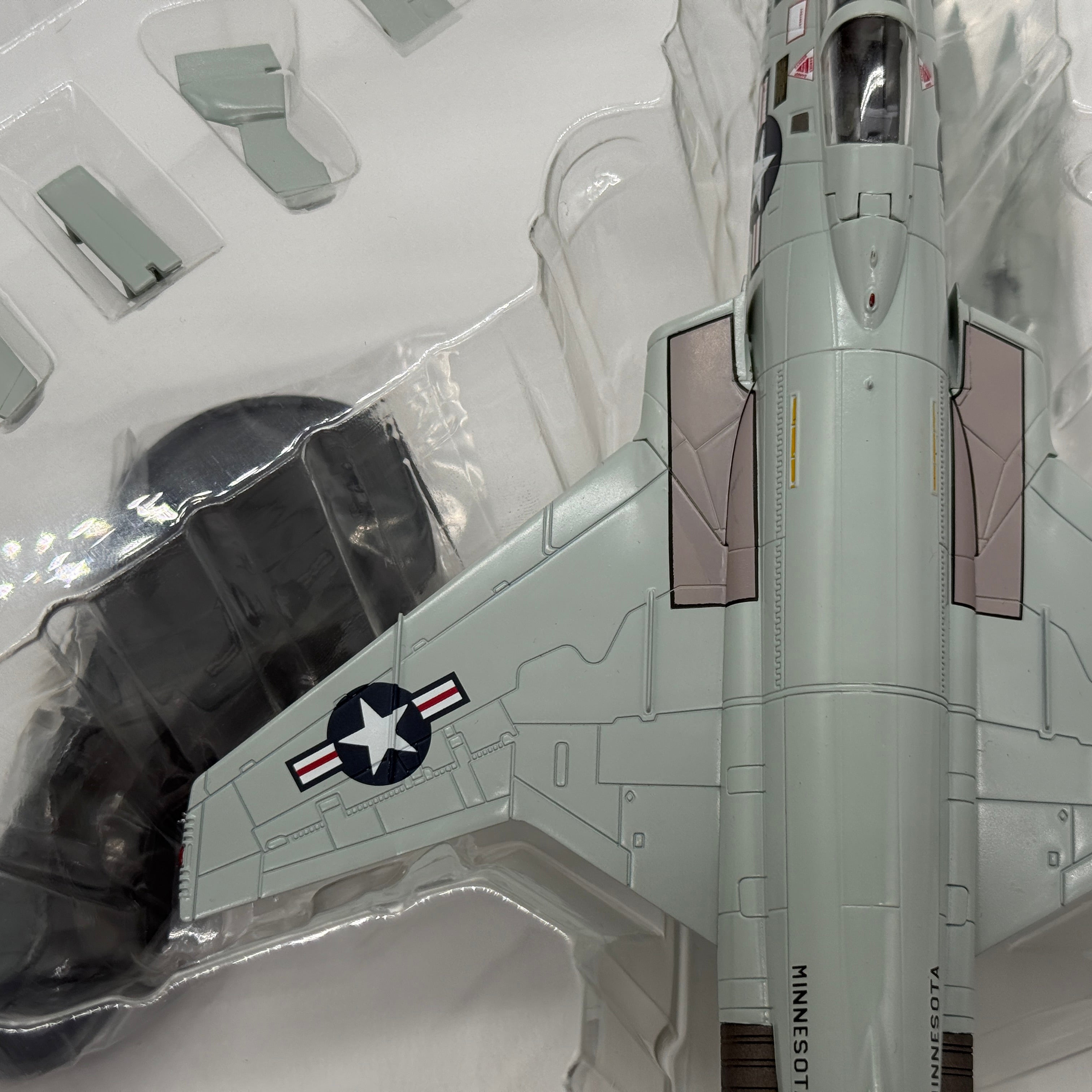 Hobby Master HA3706 1:72 McDonnell F-101B Voodoo USAF 148th FG Minnesota ANG 58-0275 Duluth 1970s