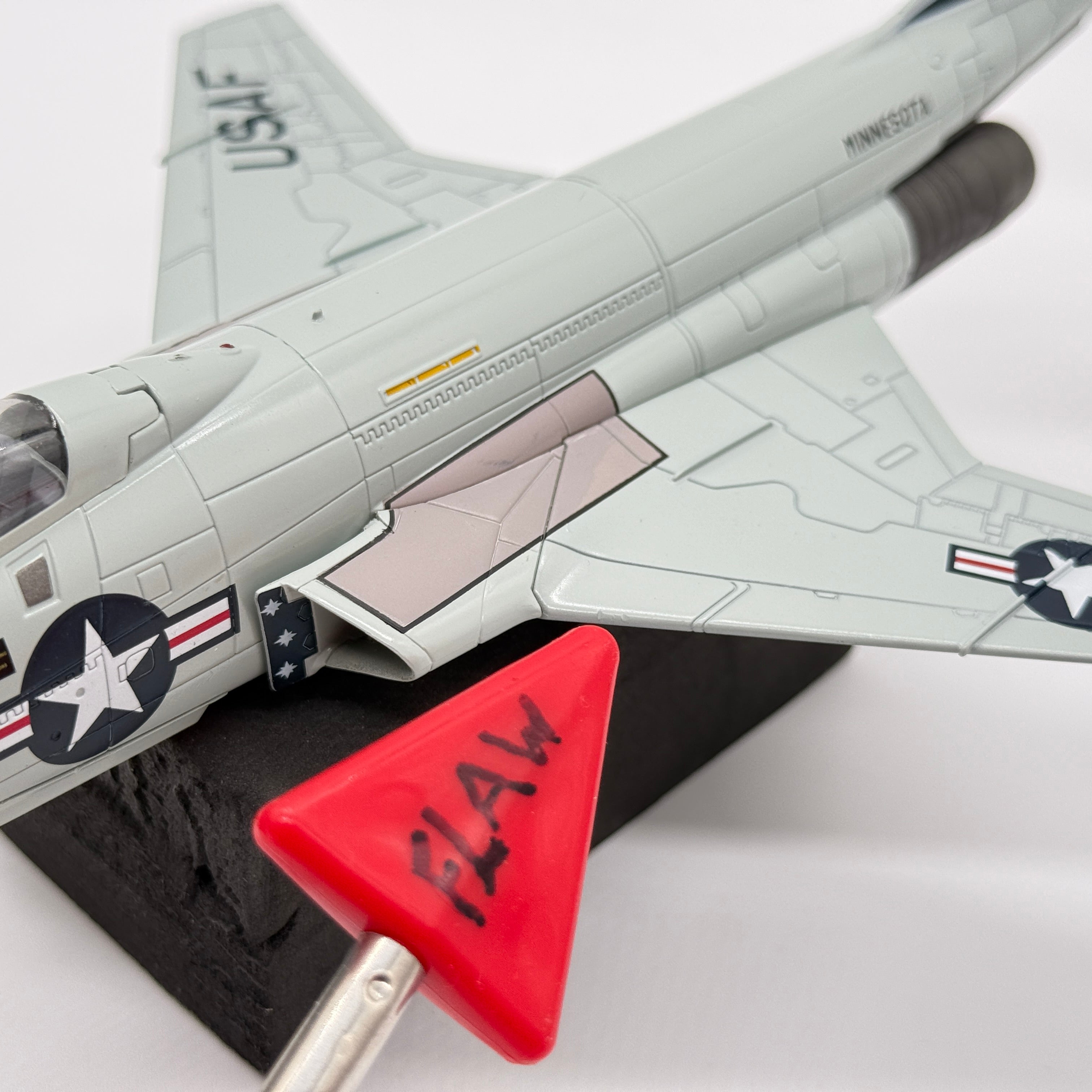 Hobby Master HA3706 1:72 McDonnell F-101B Voodoo USAF 148th FG Minnesota ANG 58-0275 Duluth 1970s