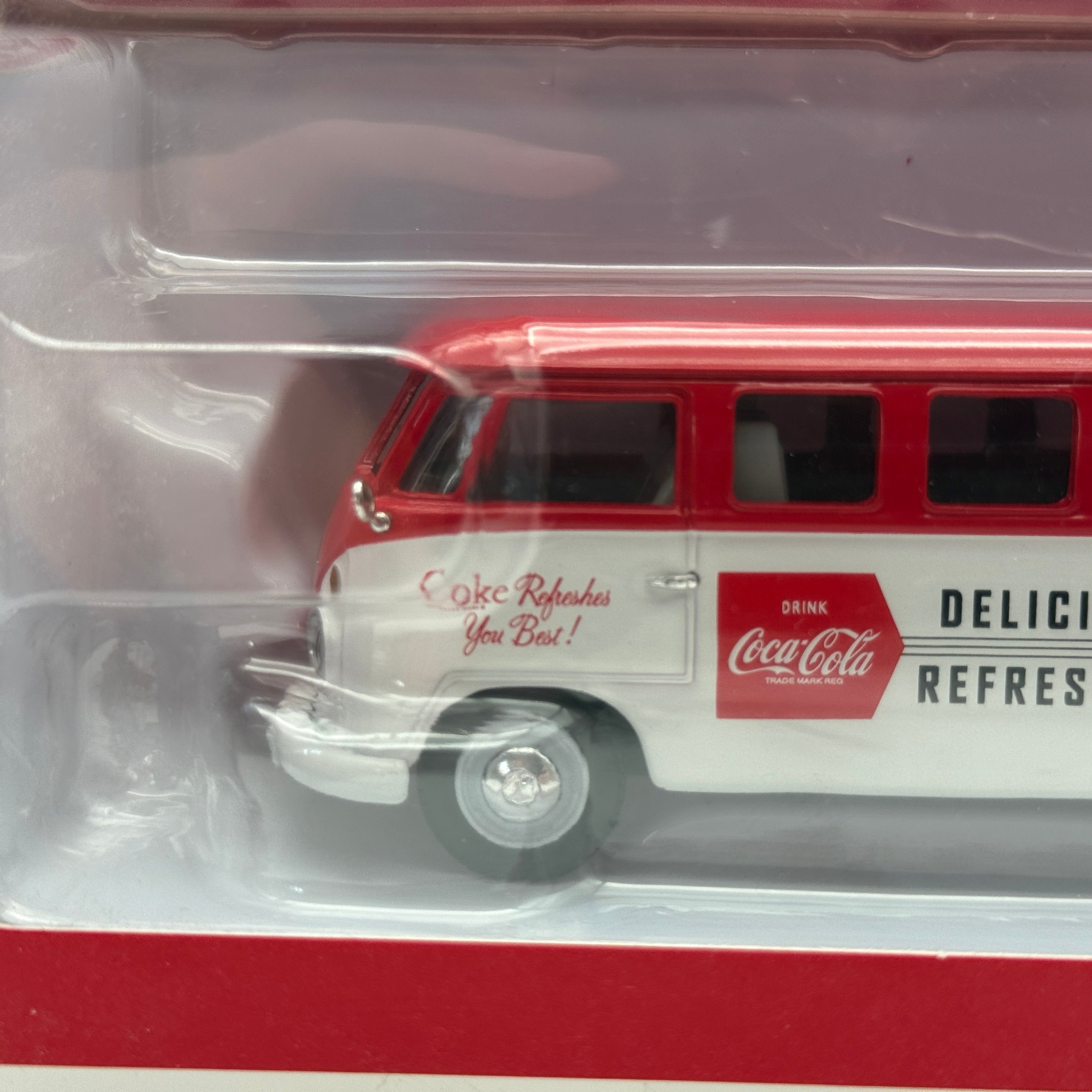 Corgi CC02733 1:43 Coca-Cola Late 1960s Volkswagen Campervan