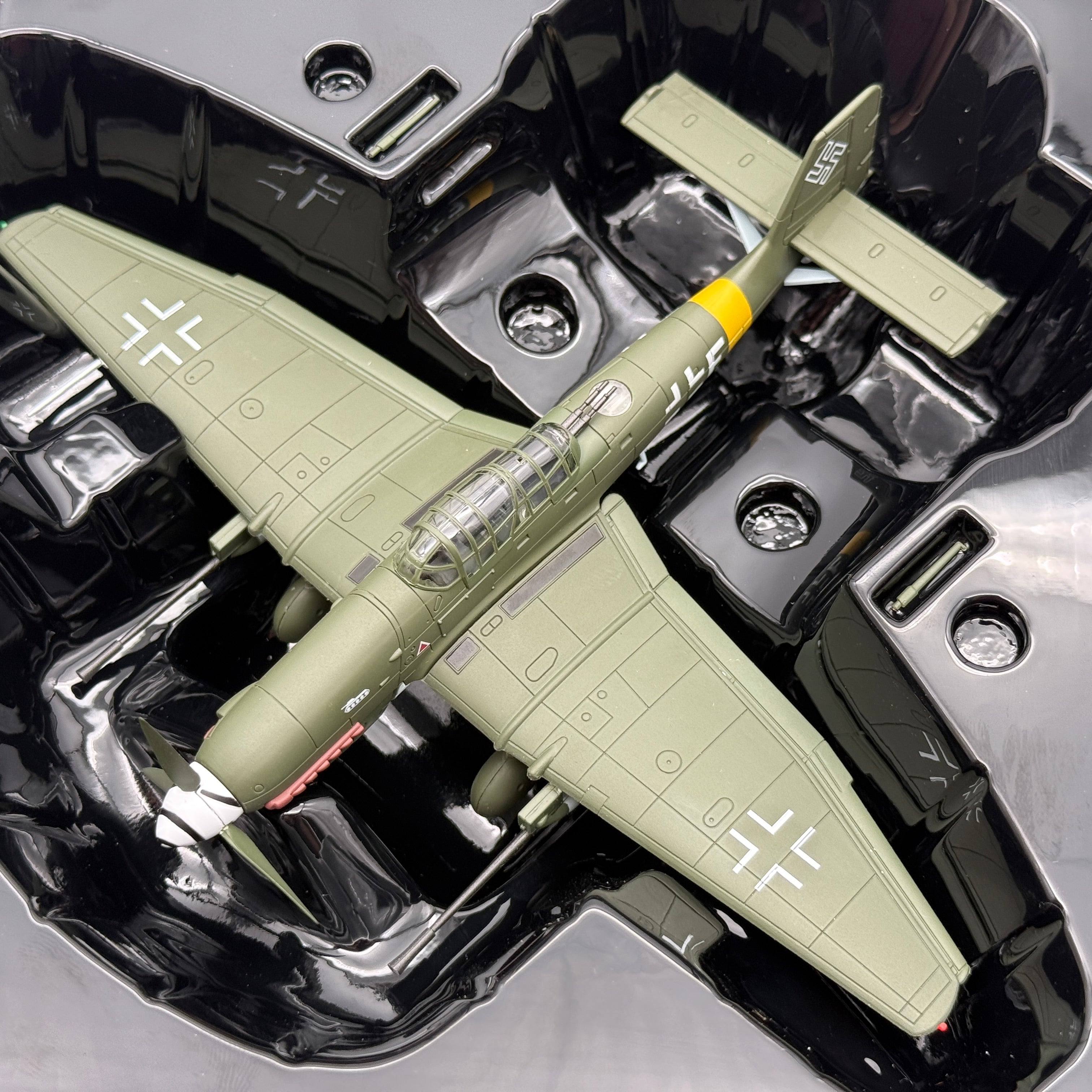 Corgi PR99407 1:72 Junkers Ju 87G-1 Stuka Luftwaffe Anti-Tank Section Briansk USSR April 1943