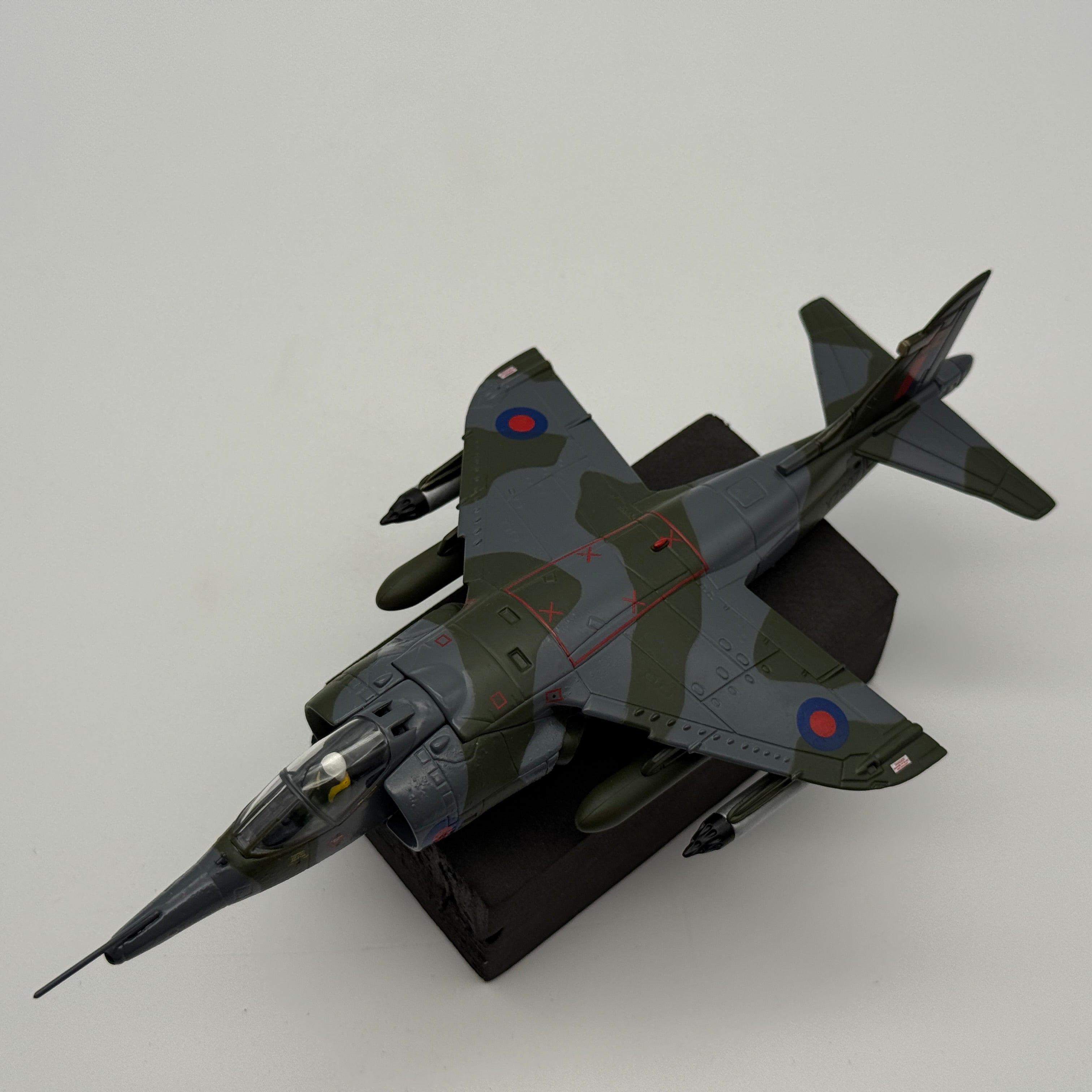 Corgi AA32401 1:72 BAe Harrier GR.3 XZ997 32 RAF No.1(F) Squadron Falklands 1982