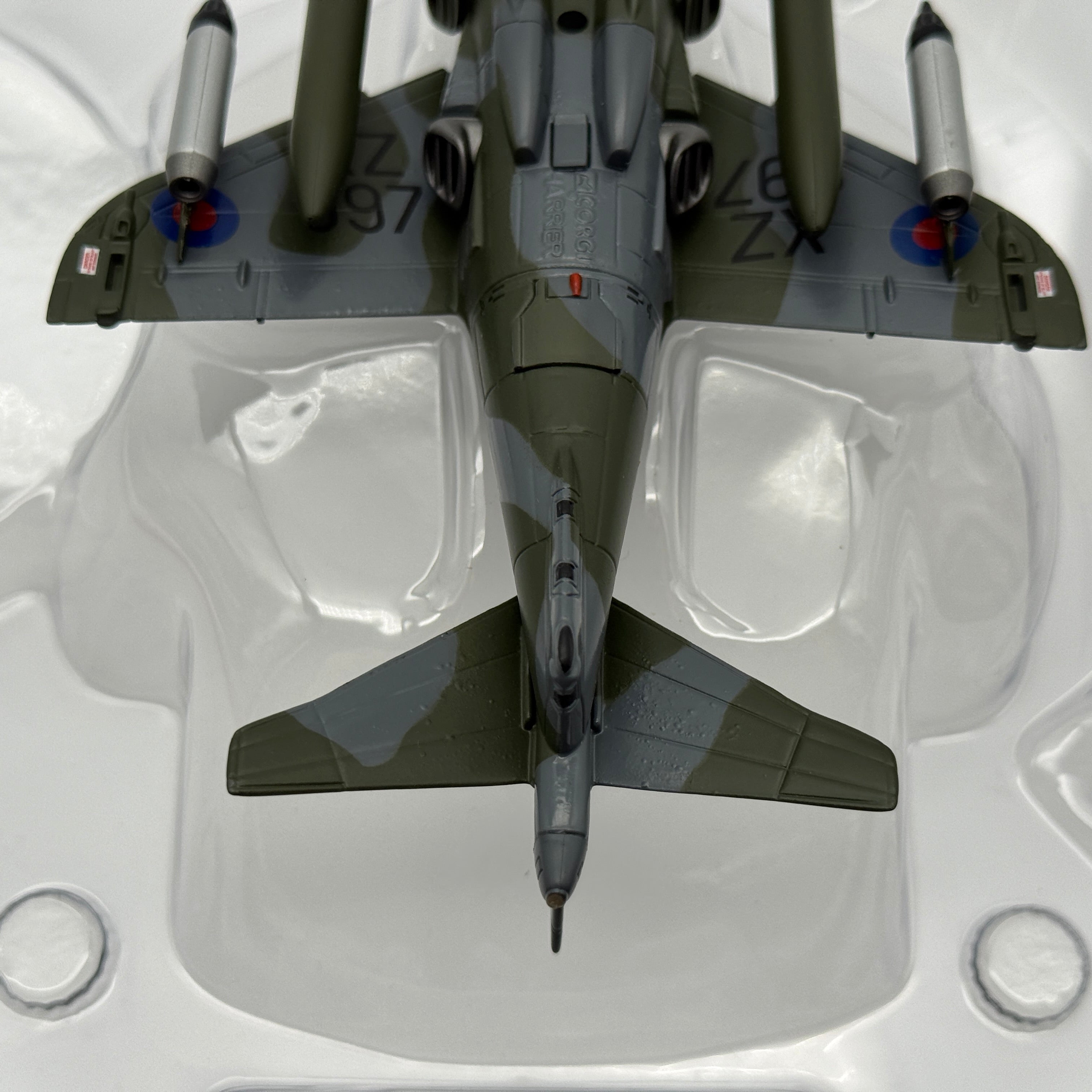 Corgi AA32401 1:72 BAe Harrier GR.3 XZ997 32 RAF No.1(F) Squadron Falklands 1982