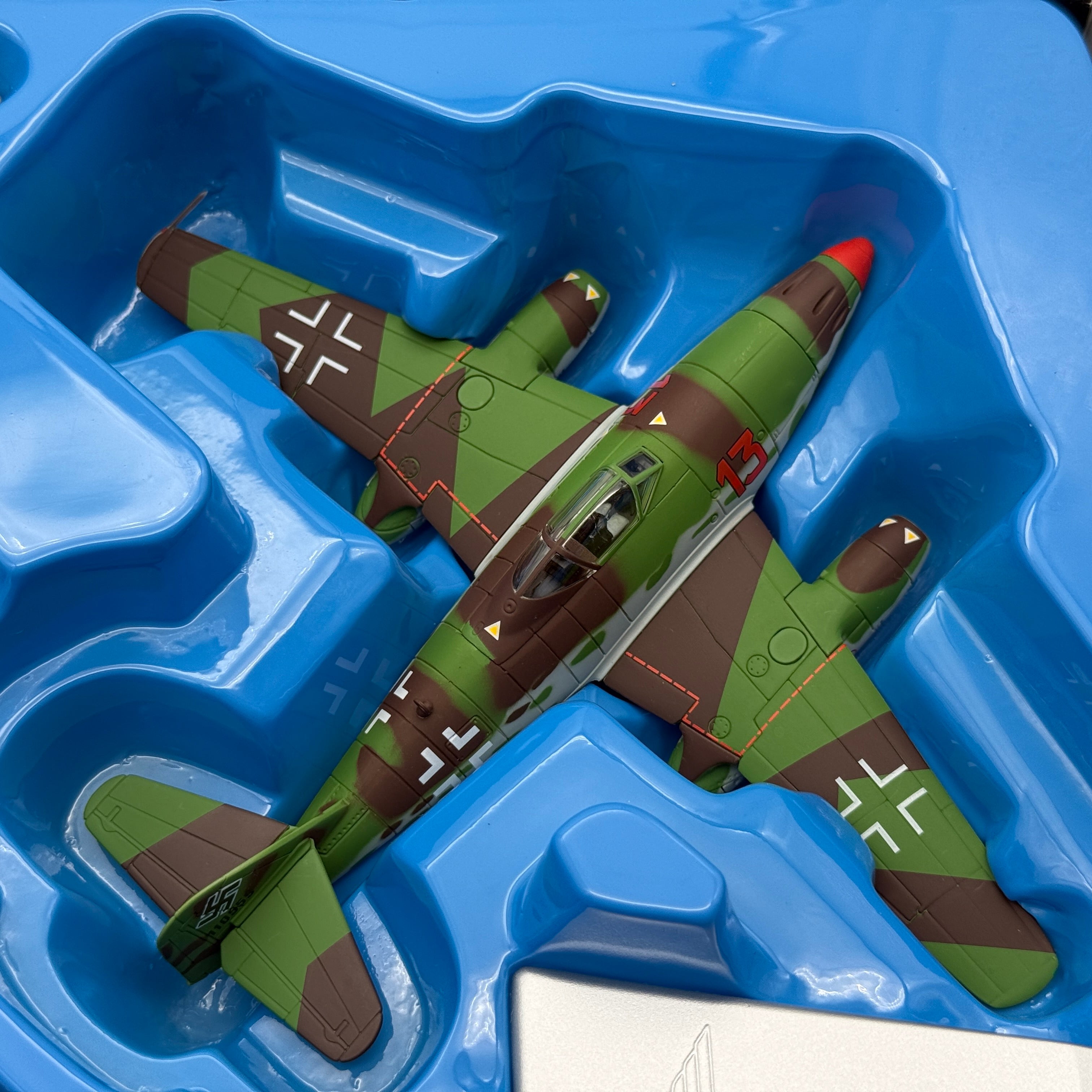 Corgi AA35703 1:72 Messerschmitt Me 262A-1a Red 13 Heinz Bär III./EJG 2 Lechfeld Germany 1945