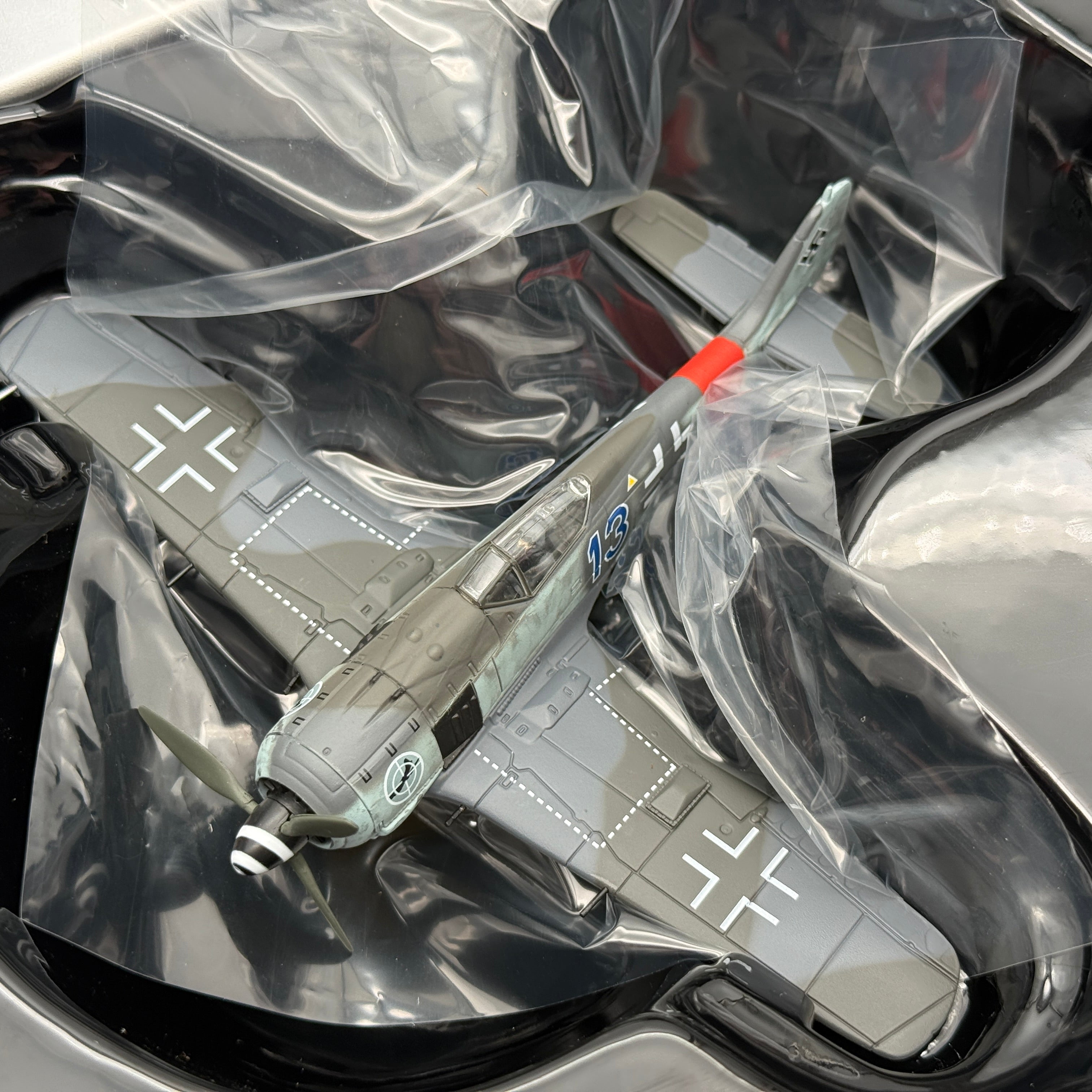 Corgi AA34314 1:72 Focke-Wulf Fw 190A-8 Blue 13 Walther Dahl JG 300 Jüterbog Germany November 1944