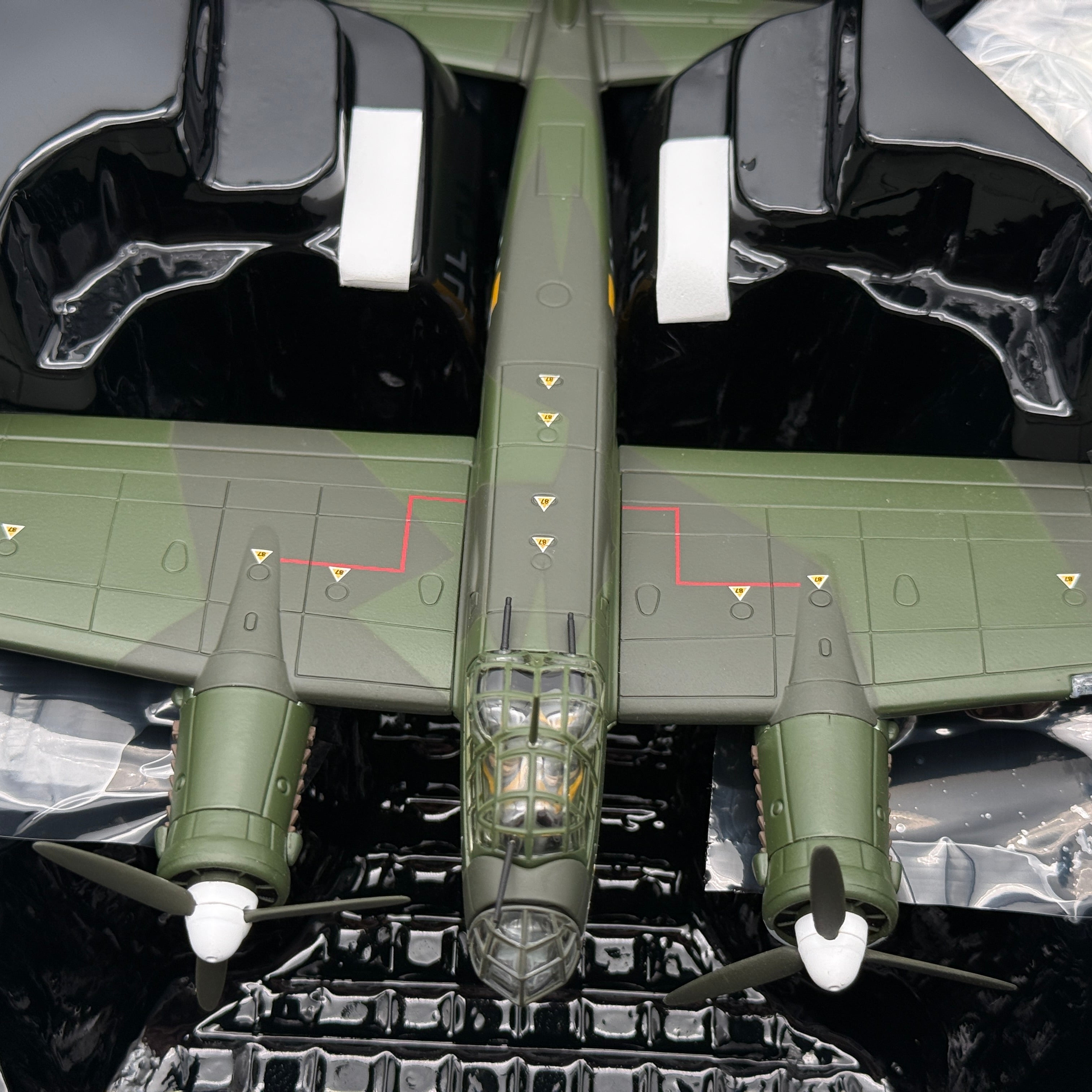 Corgi AA36710 1:72 Junkers Ju 88A-5 1./KGr 806 August 1940