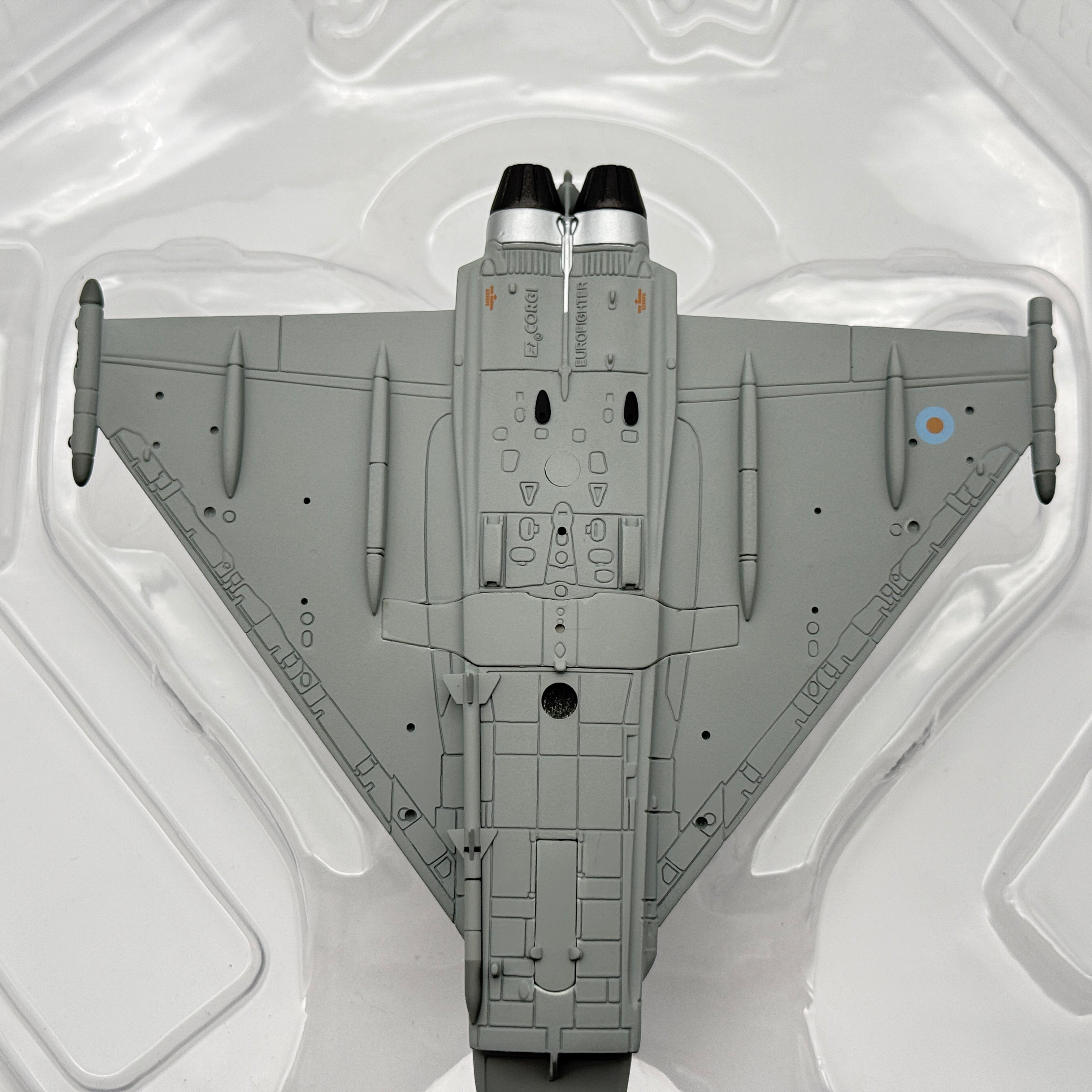 Corgi AA36406 1:72 Eurofighter Typhoon ZJ933 RAF No.11 Sqn Operation Ellamy 2011