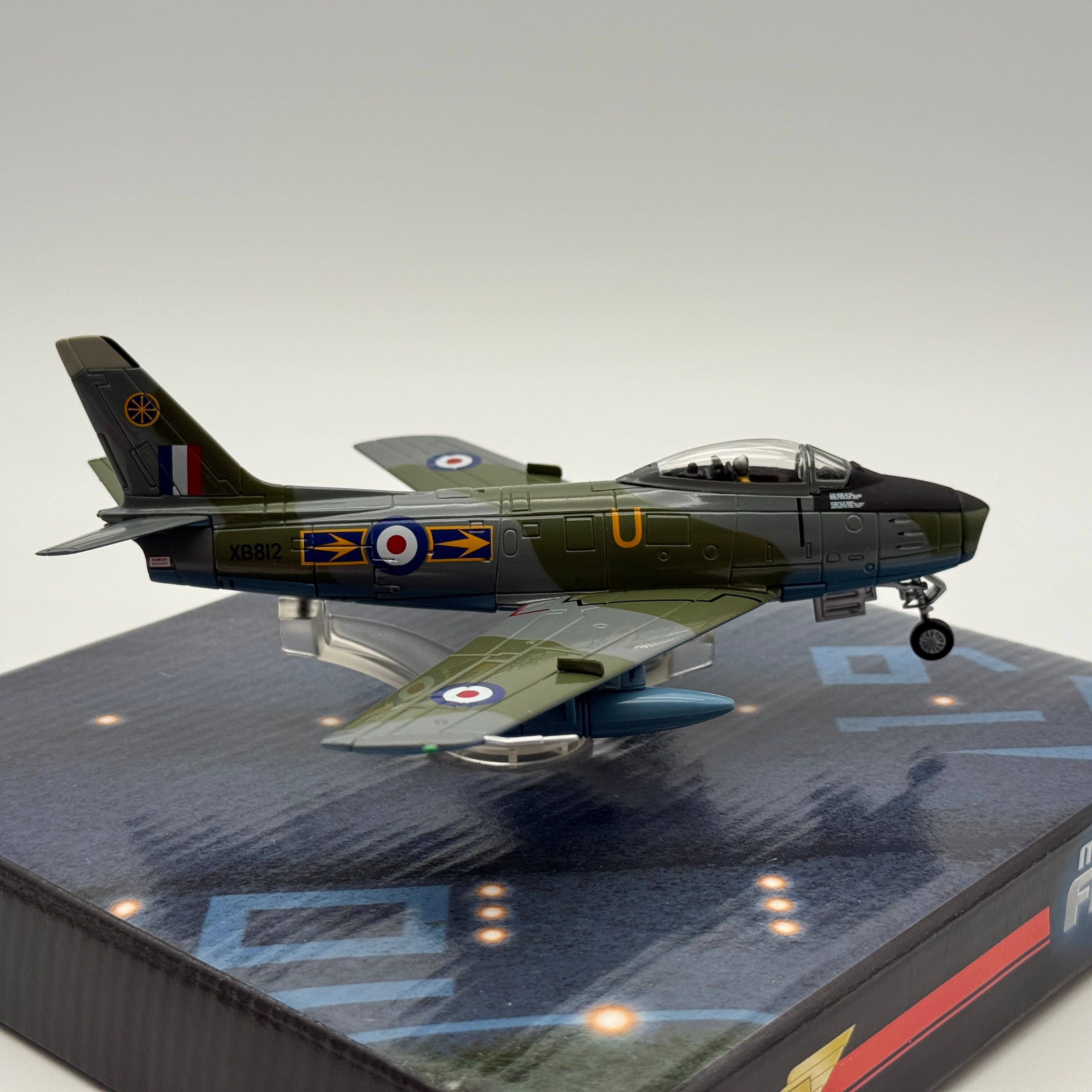 Corgi AA35805 1:72 Canadair Sabre Mk.4 XB812 RAF No.93 Sqn Jever 1954