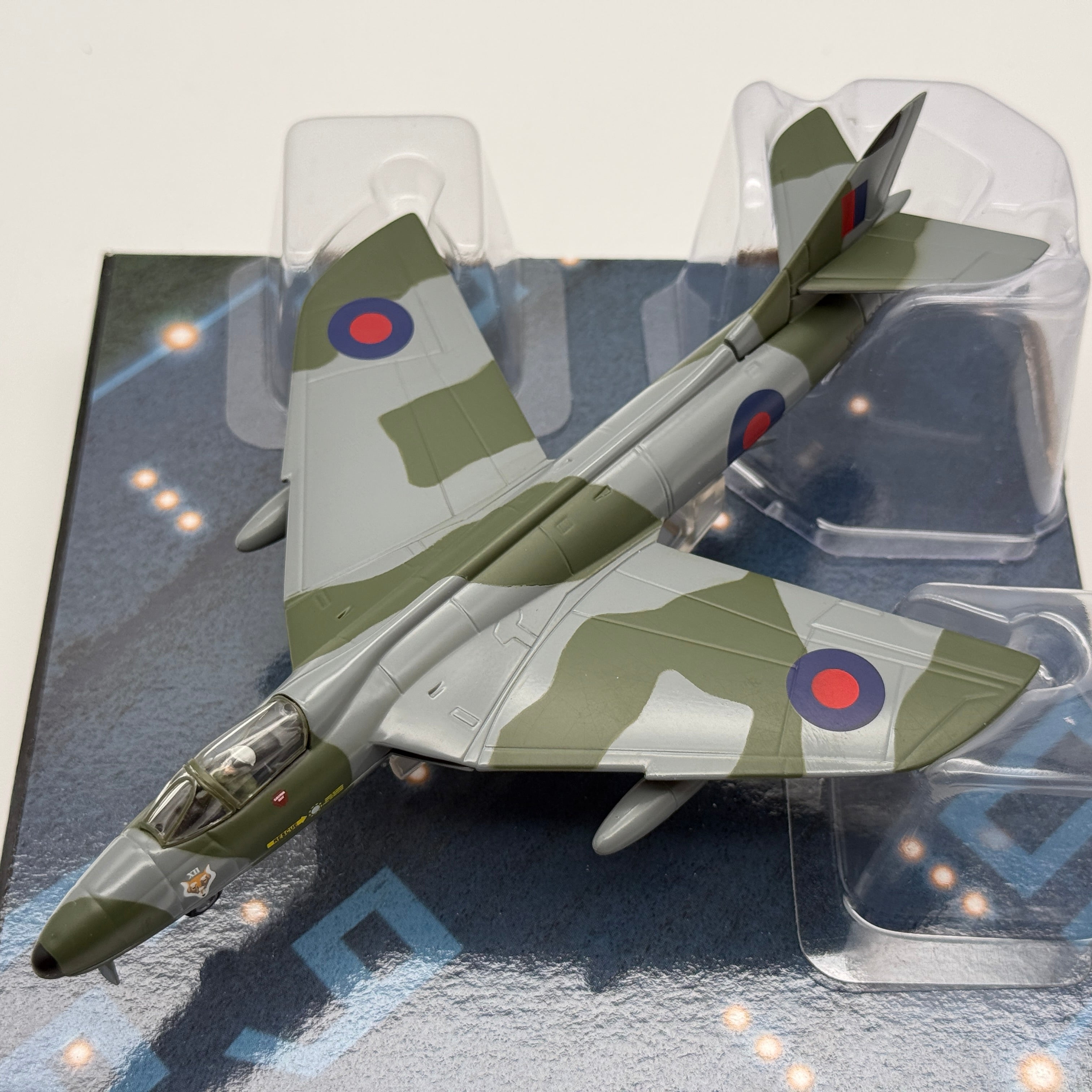 Corgi AA32709 1:72 Hawker Hunter F.Mk 6 XF383 RAF No.12 Sqn Honington 1984