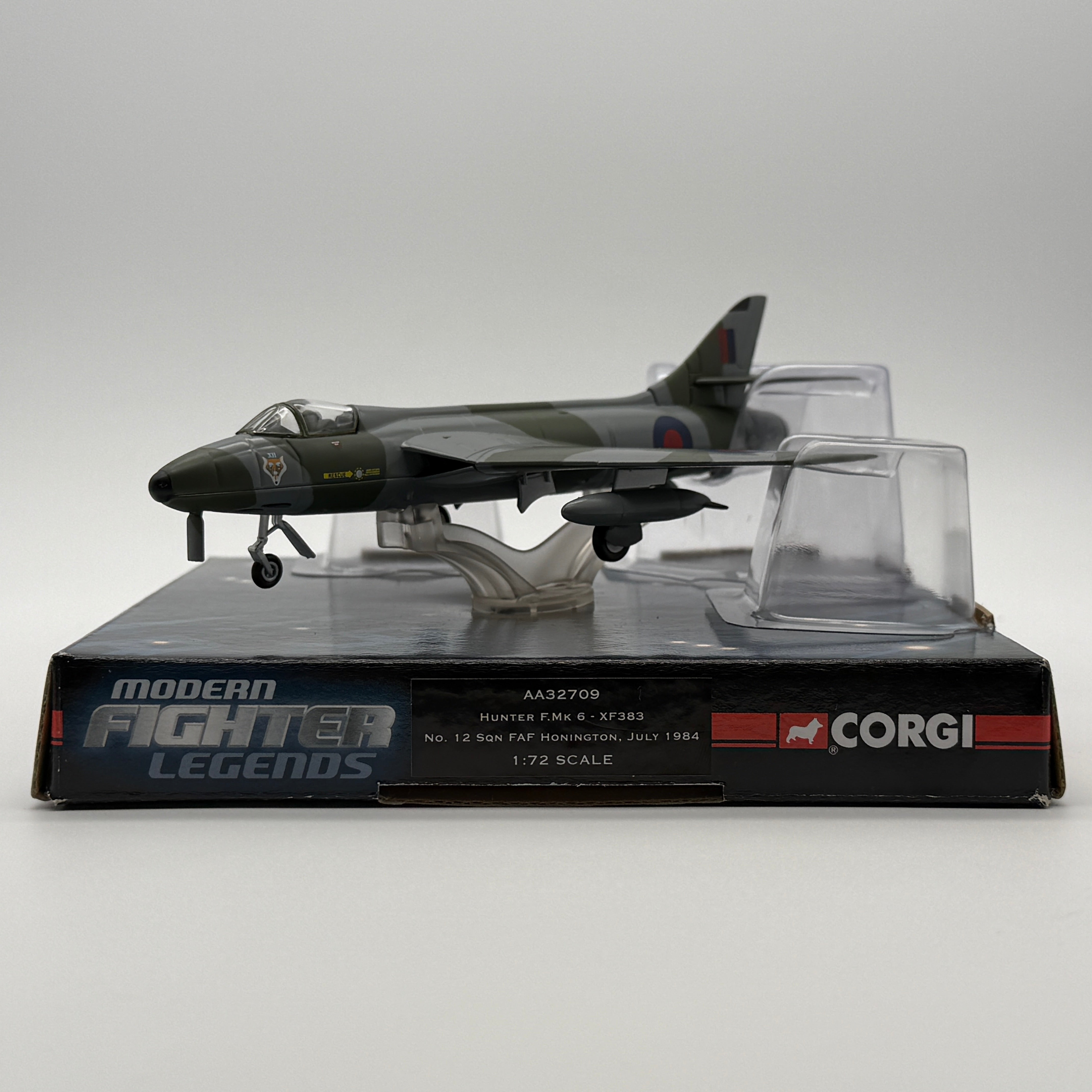 Corgi AA32709 1:72 Hawker Hunter F.Mk 6 XF383 RAF No.12 Sqn Honington 1984