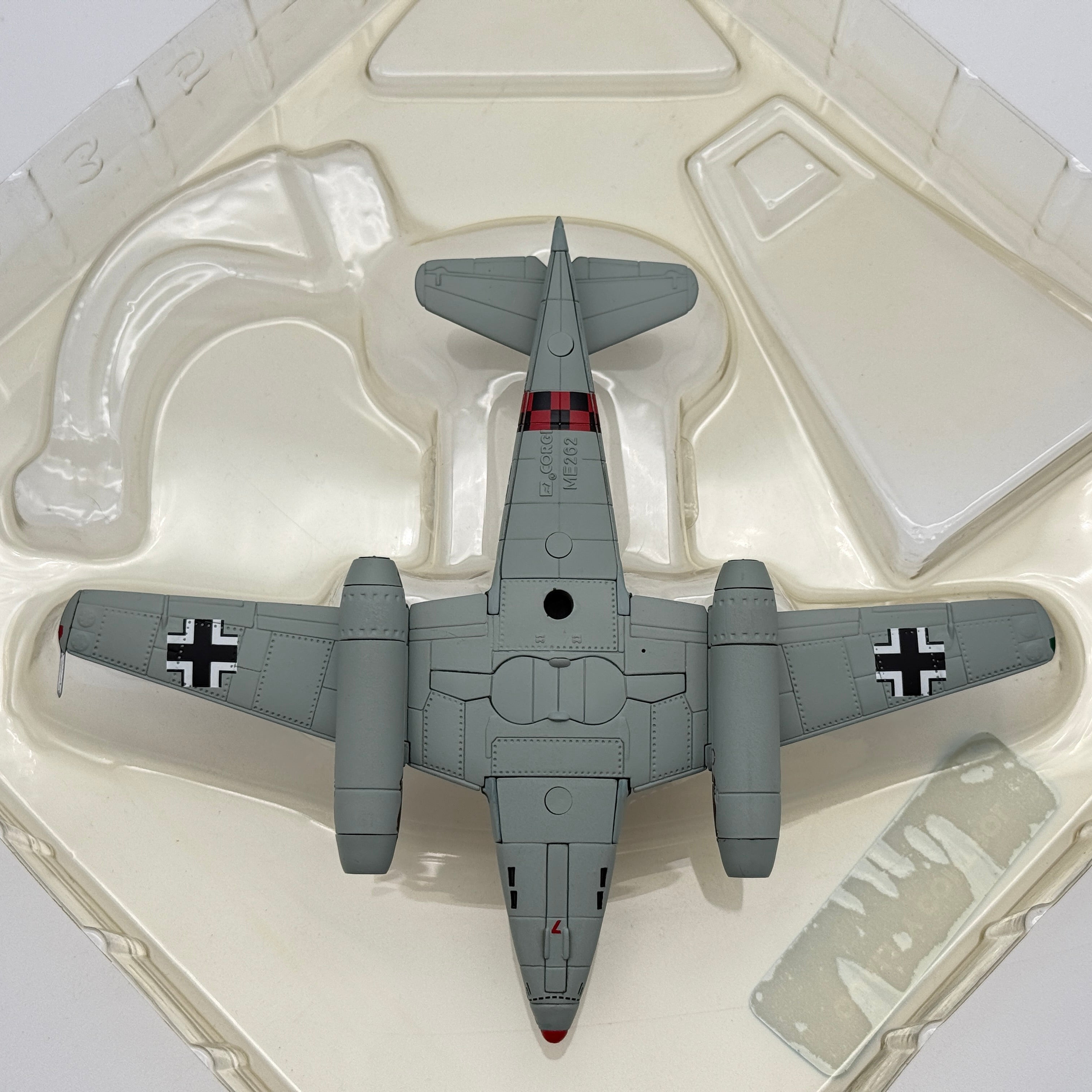 Corgi AA35710 1:72 Messerschmitt Me 262A-1a Red 7 Franz Gapp 8./KG 6 Podersam 1945