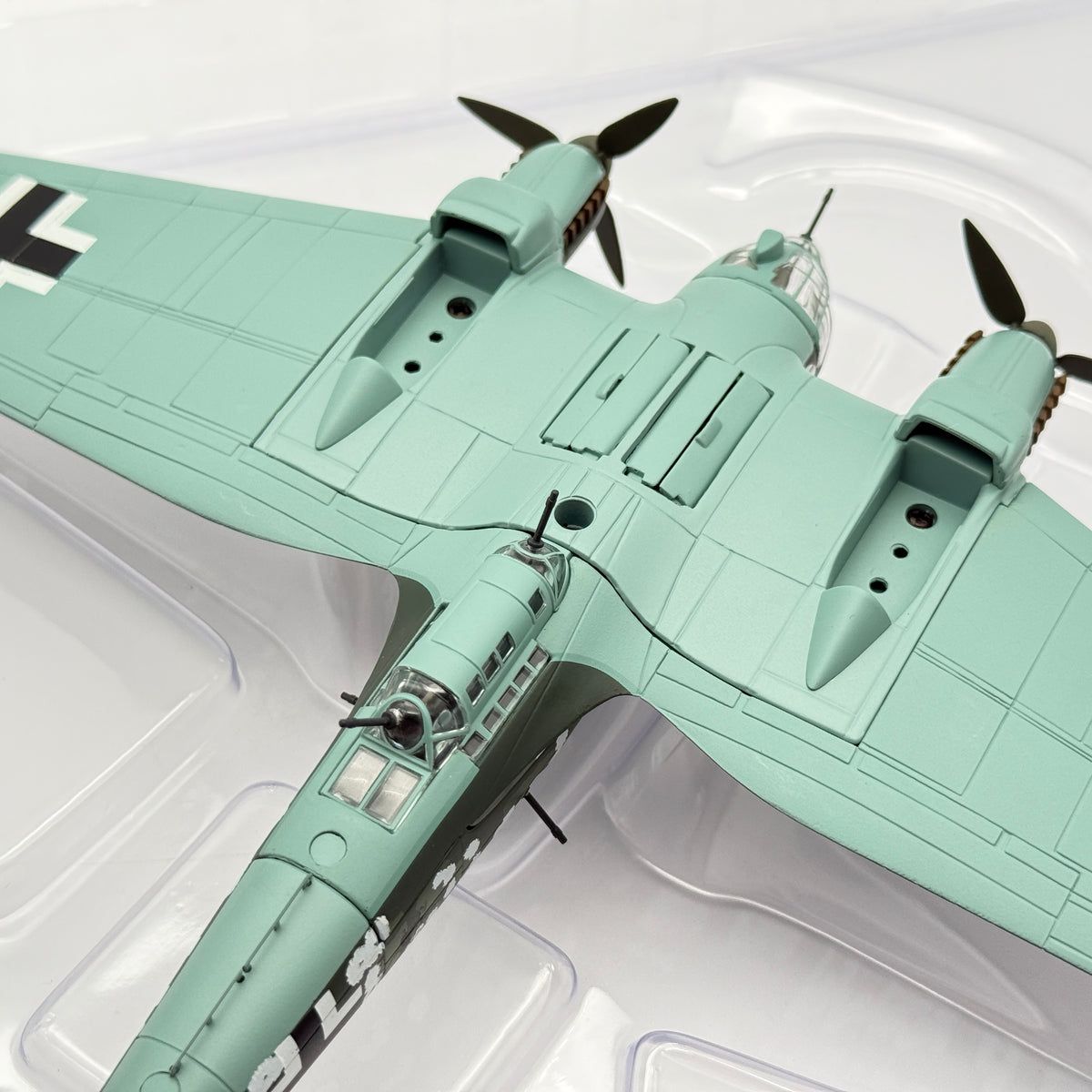 Corgi AA33718 1:72 Heinkel He 111H-6 A1+FN Lt Erich Horn 5./KG53 1942 *ISSUES*