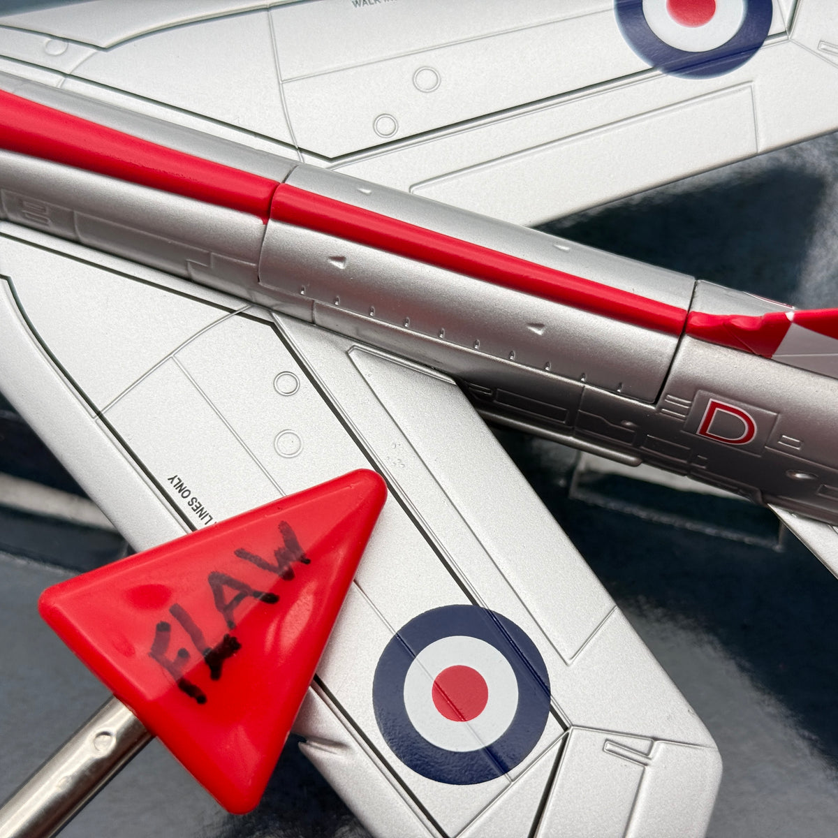 Corgi AA32308 1:72 English Electric Lightning F.3 XR719 56 Sqn RAF Wattisham